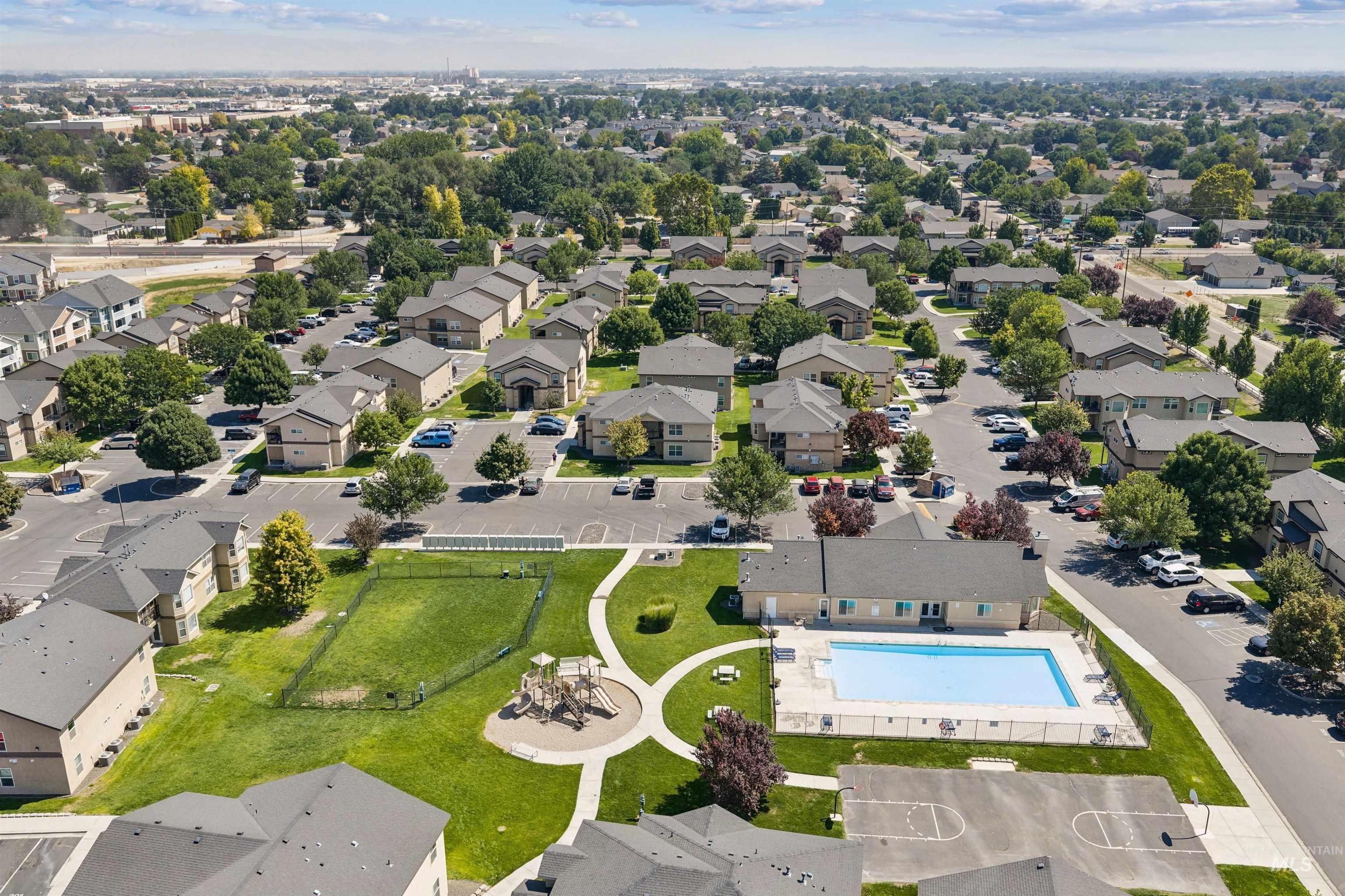 11187 W Brassy Cove Loop, Nampa, Idaho 83651, 2 Bedrooms, 2 Bathrooms, Residential Income For Sale, Price $849,900,MLS 98998200
