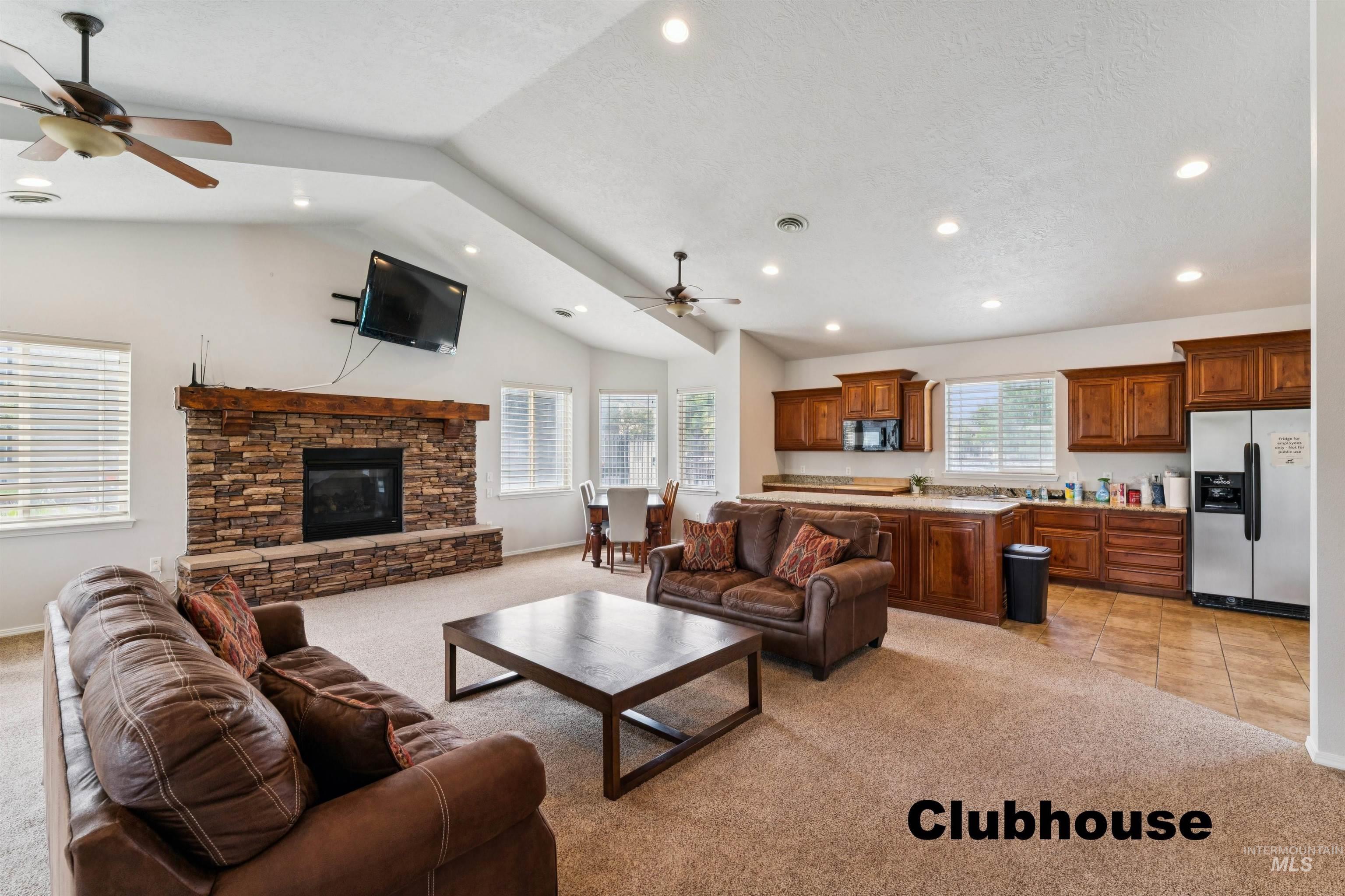 11187 W Brassy Cove Loop, Nampa, Idaho 83651, 2 Bedrooms, 2 Bathrooms, Residential Income For Sale, Price $849,900,MLS 98998200