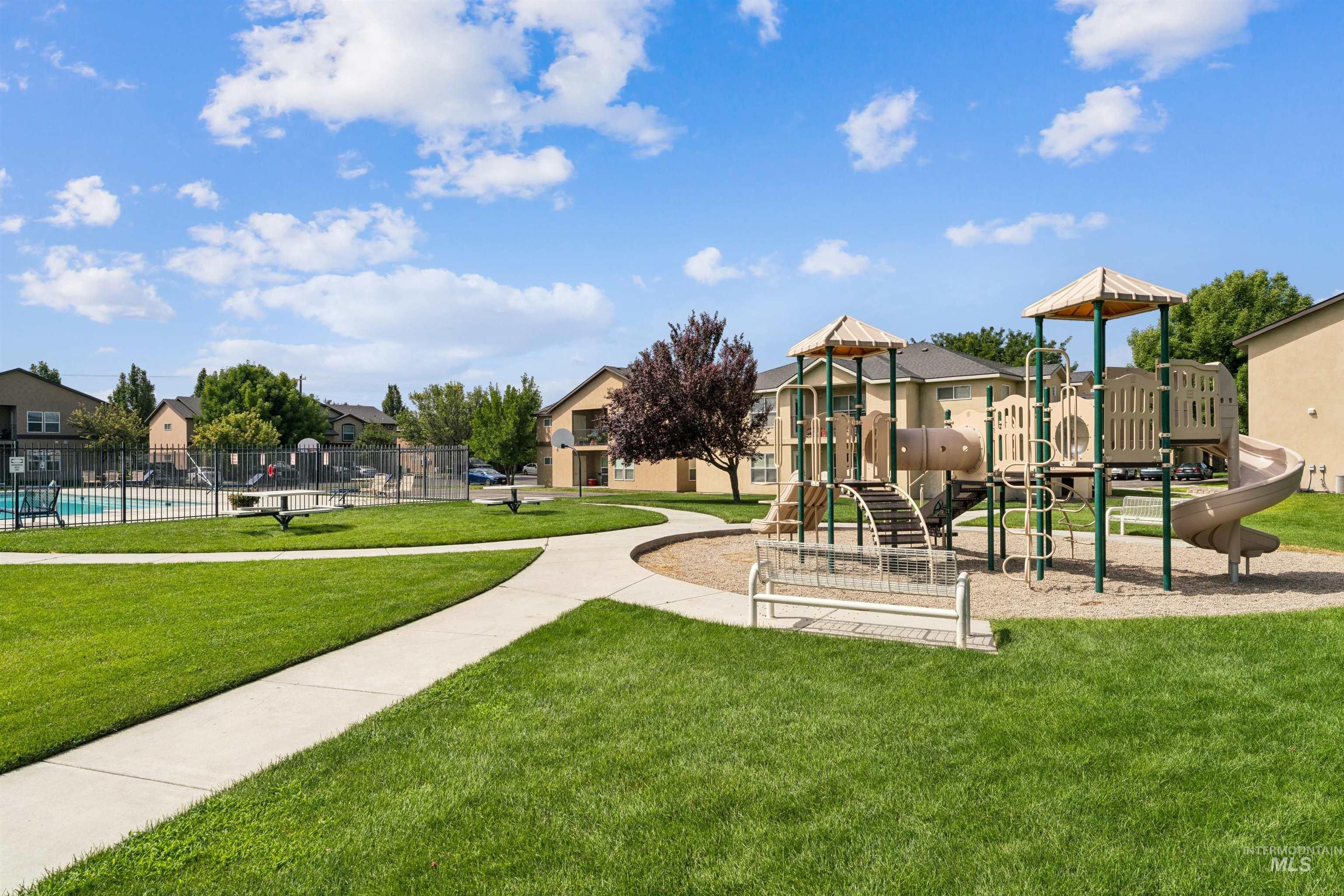 11187 W Brassy Cove Loop, Nampa, Idaho 83651, 2 Bedrooms, 2 Bathrooms, Residential Income For Sale, Price $849,900,MLS 98998200