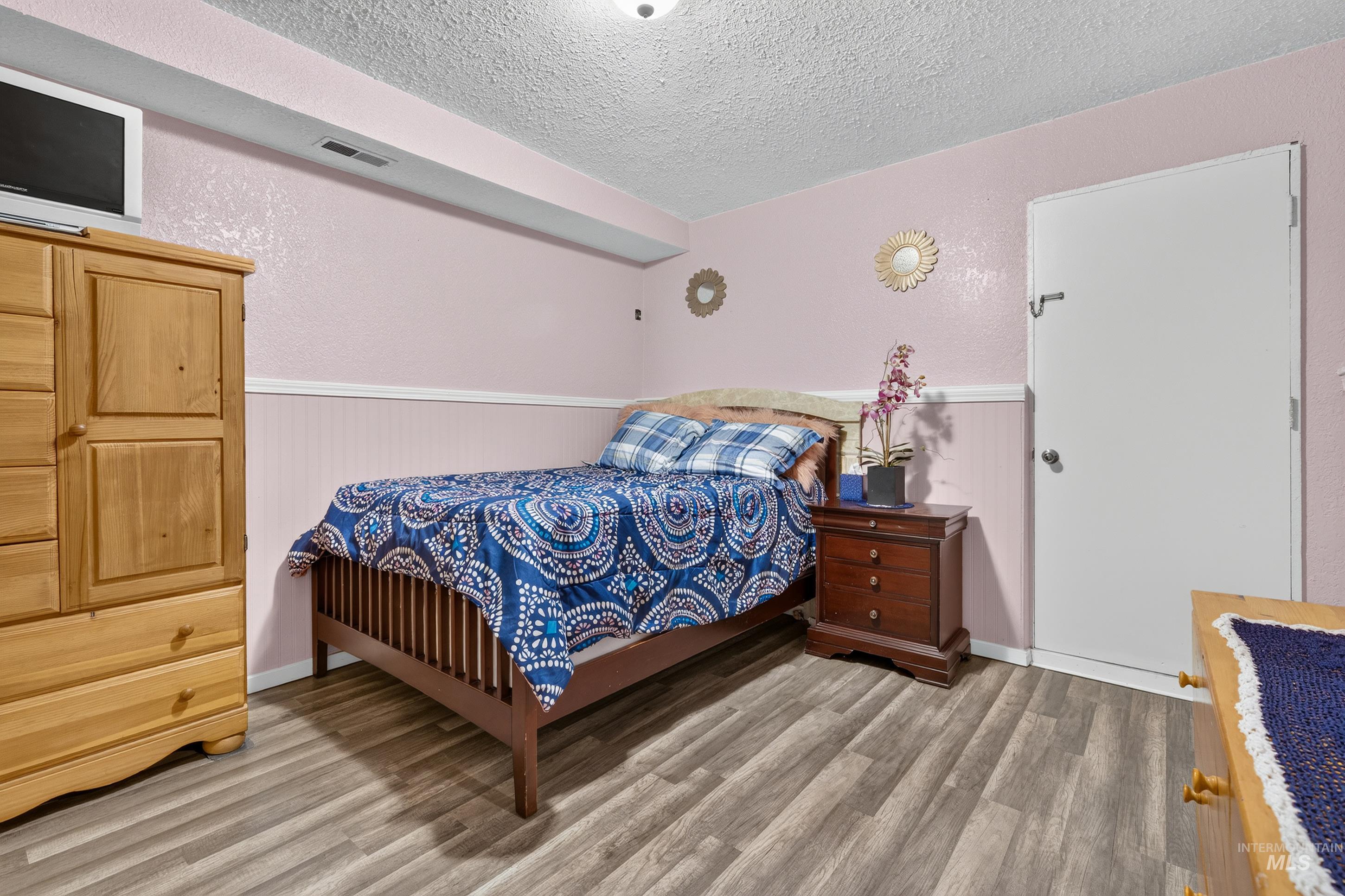 516 N Kimball Ave, Caldwell, Idaho 83605, 5 Bedrooms, 2 Bathrooms, Residential For Sale, Price $380,000,MLS 98998202