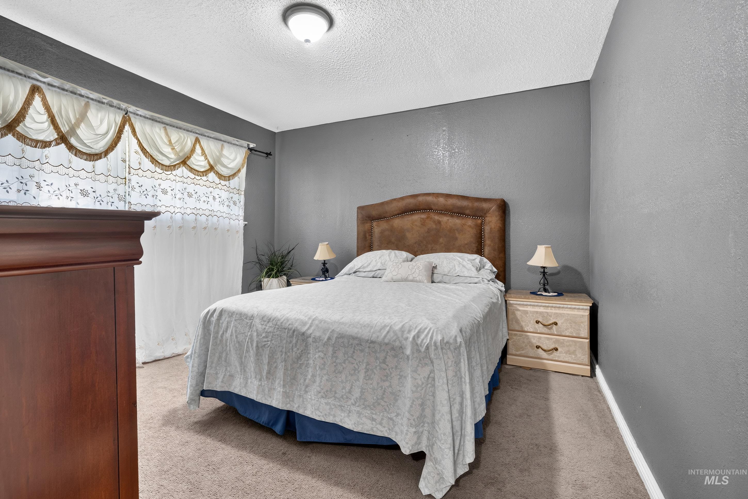 516 N Kimball Ave, Caldwell, Idaho 83605, 5 Bedrooms, 2 Bathrooms, Residential For Sale, Price $380,000,MLS 98998202