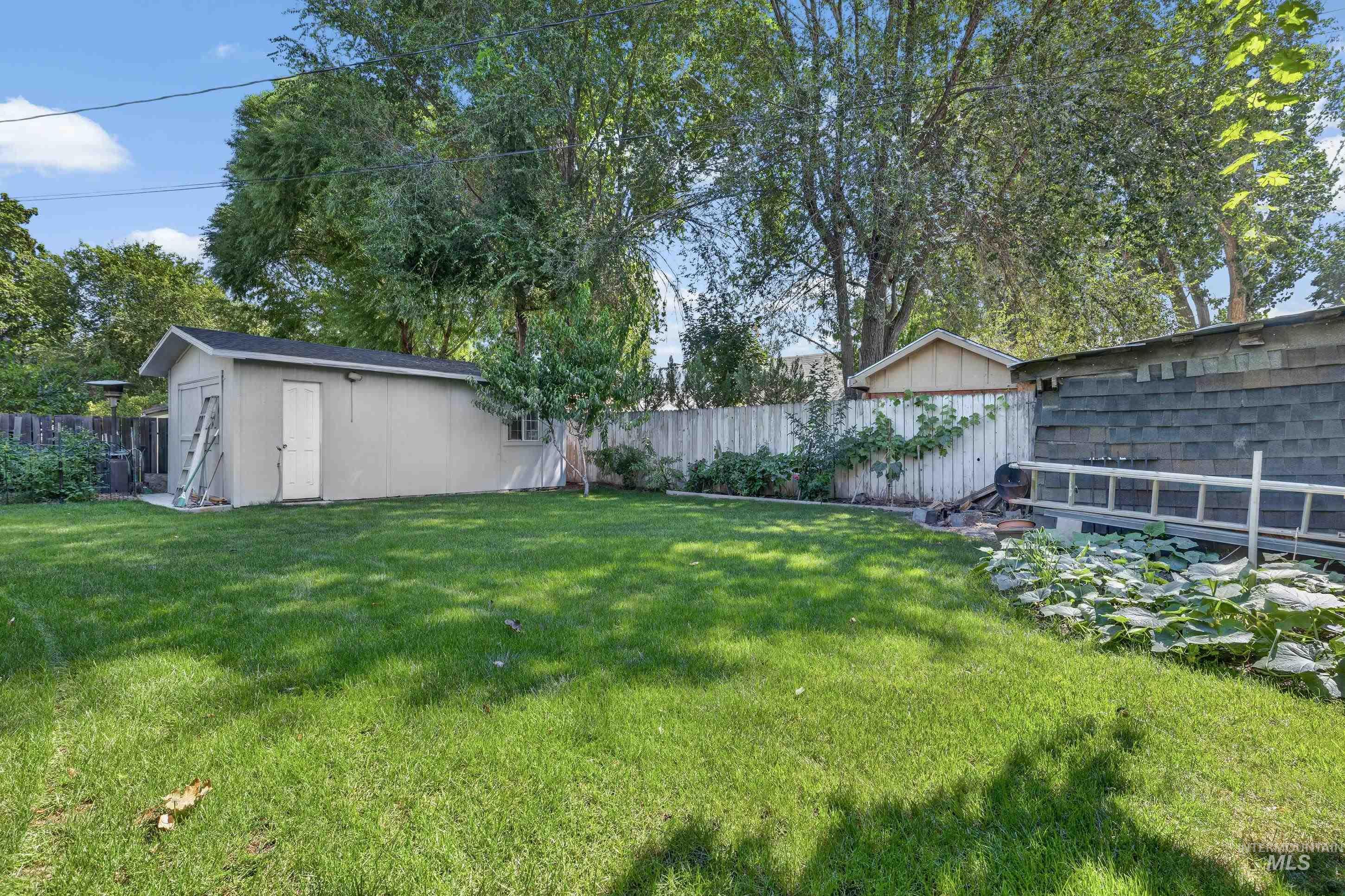 516 N Kimball Ave, Caldwell, Idaho 83605, 5 Bedrooms, 2 Bathrooms, Residential For Sale, Price $380,000,MLS 98998202