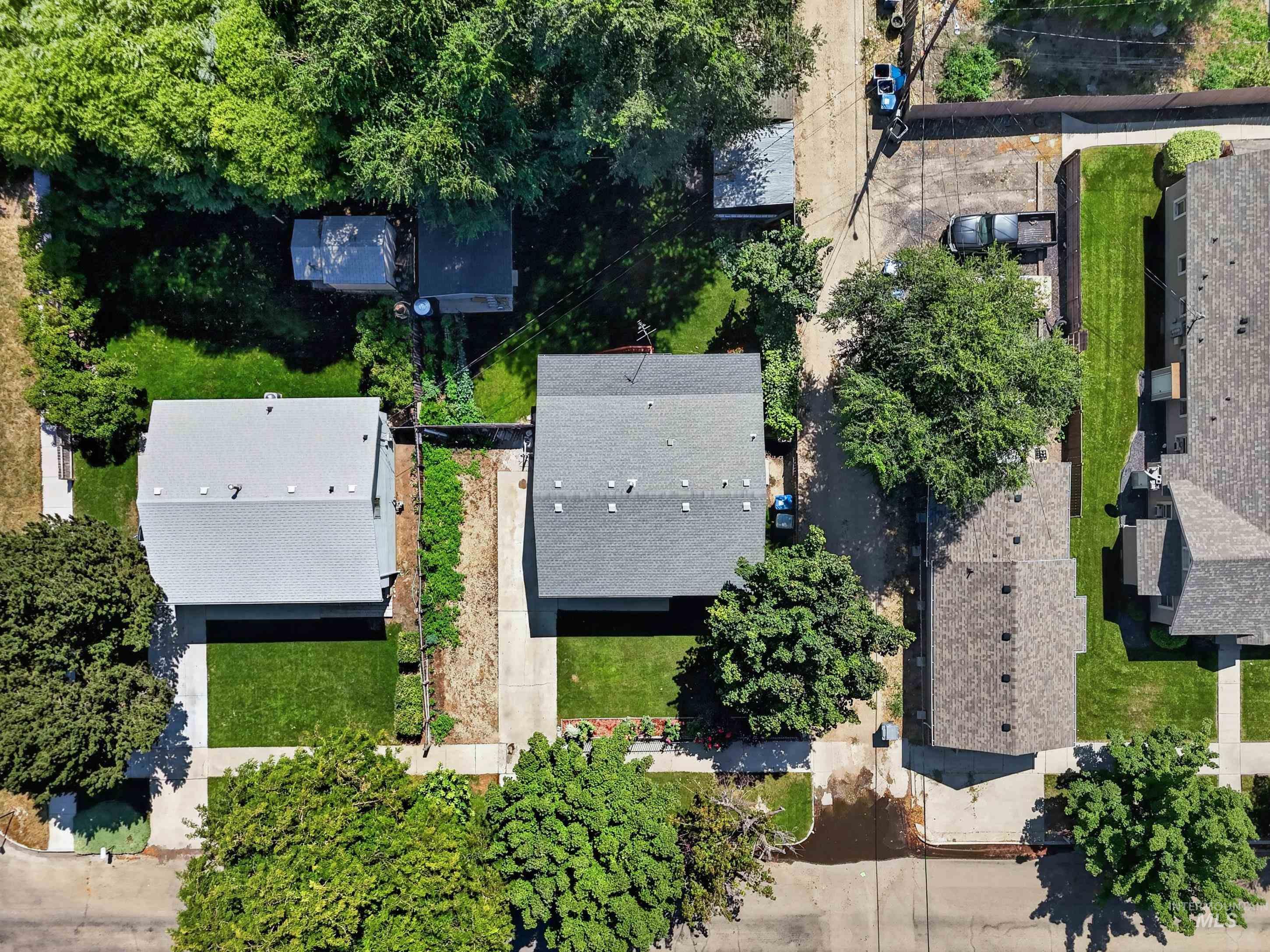 516 N Kimball Ave, Caldwell, Idaho 83605, 5 Bedrooms, 2 Bathrooms, Residential For Sale, Price $380,000,MLS 98998202