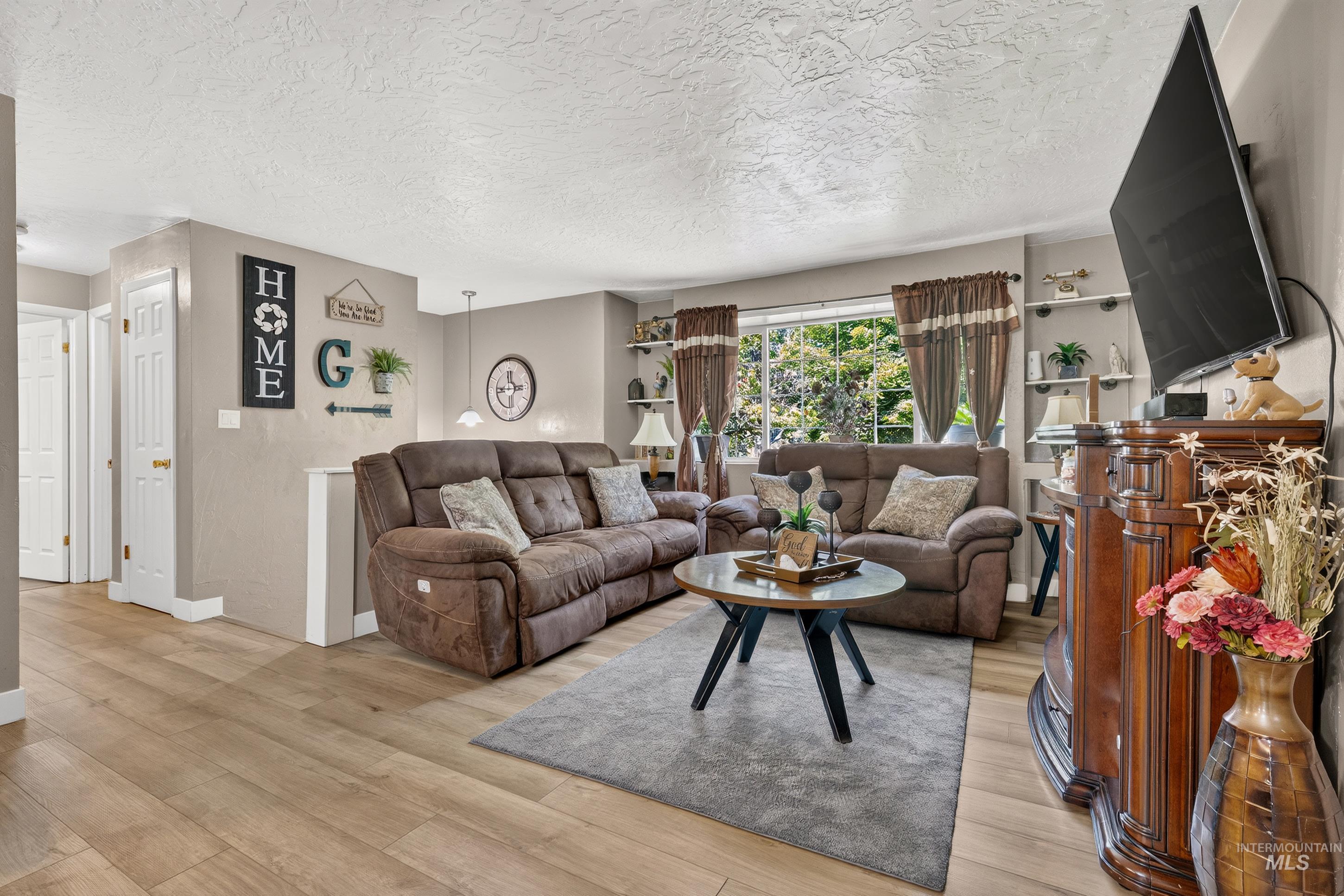 516 N Kimball Ave, Caldwell, Idaho 83605, 5 Bedrooms, 2 Bathrooms, Residential For Sale, Price $380,000,MLS 98998202