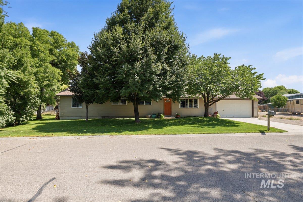 12648 S Sonora Ave, Kuna, Idaho 83634, 4 Bedrooms, 2 Bathrooms, Residential For Sale, Price $625,000,MLS 98998204