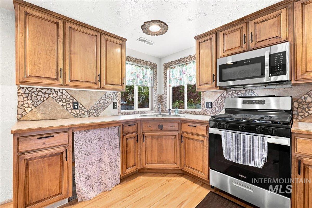 12648 S Sonora Ave, Kuna, Idaho 83634, 4 Bedrooms, 2 Bathrooms, Residential For Sale, Price $625,000,MLS 98998204