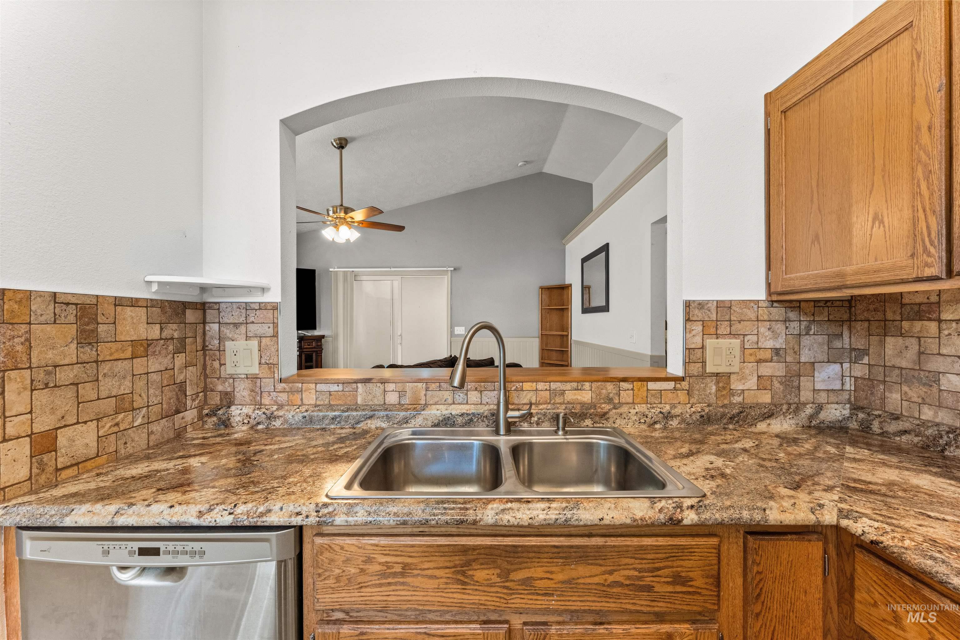 677 N Shady Grove Way, Kuna, Idaho 83634, 3 Bedrooms, 2 Bathrooms, Residential For Sale, Price $325,000,MLS 98998205