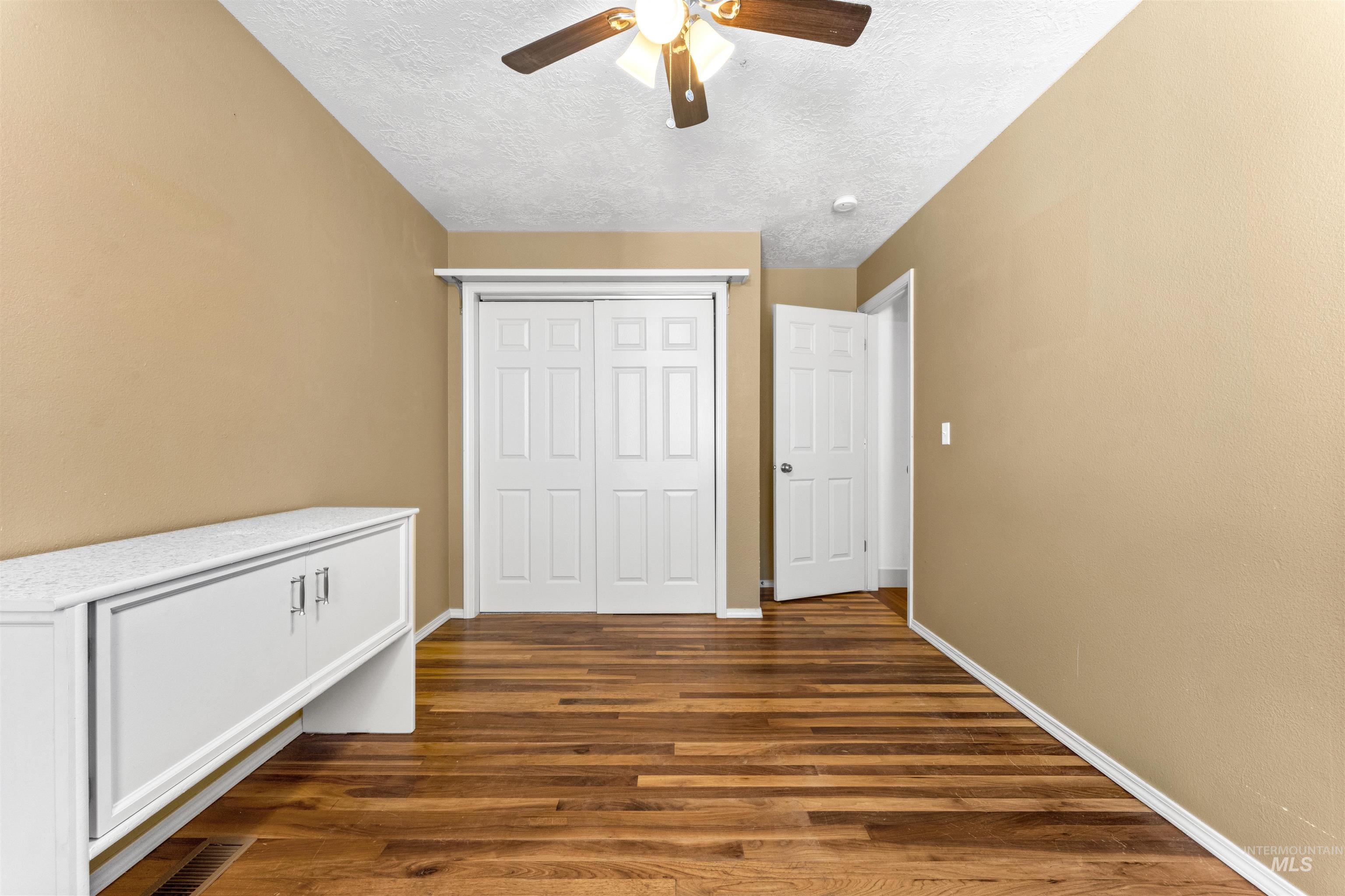 677 N Shady Grove Way, Kuna, Idaho 83634, 3 Bedrooms, 2 Bathrooms, Residential For Sale, Price $325,000,MLS 98998205