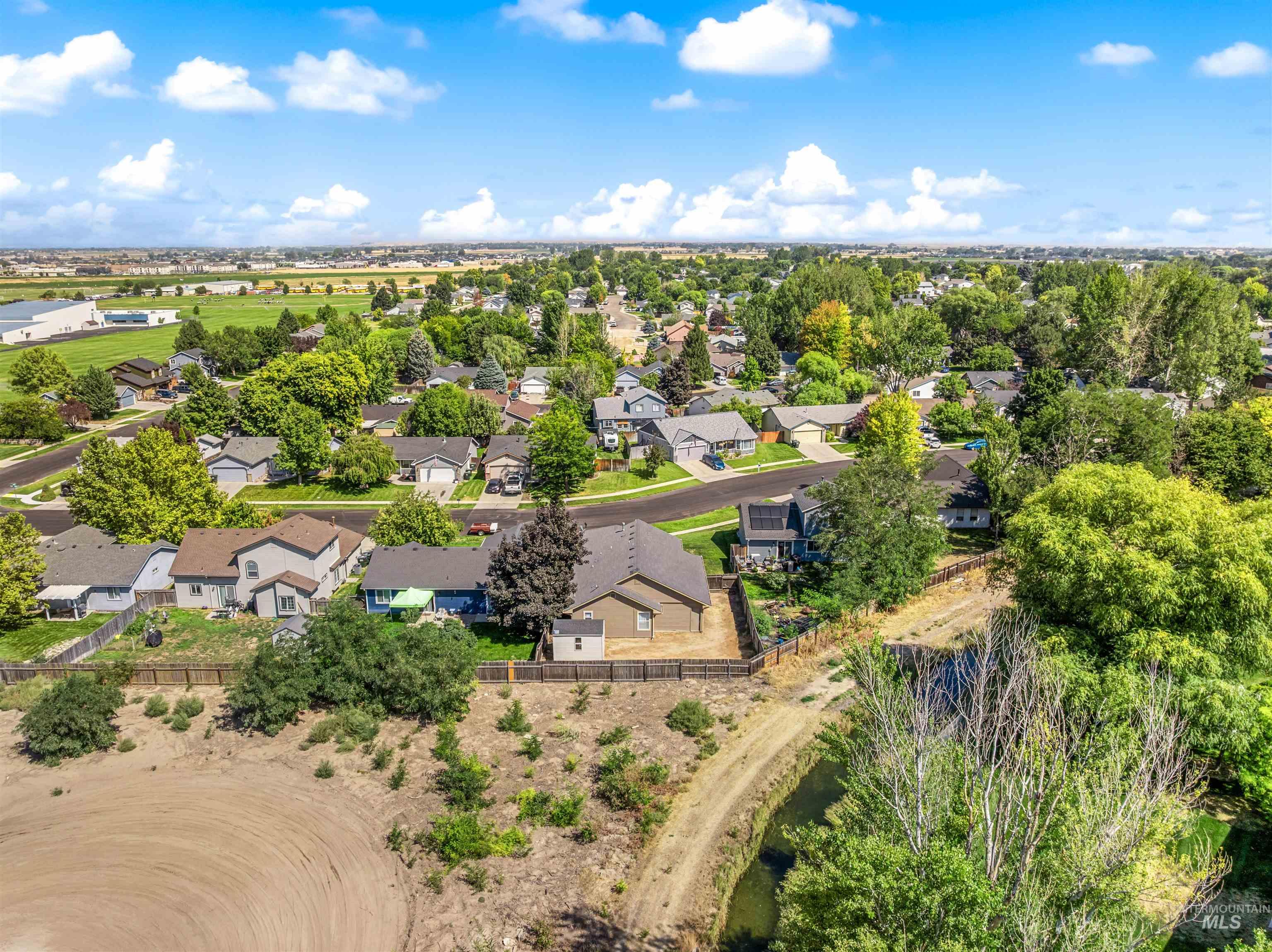 677 N Shady Grove Way, Kuna, Idaho 83634, 3 Bedrooms, 2 Bathrooms, Residential For Sale, Price $325,000,MLS 98998205