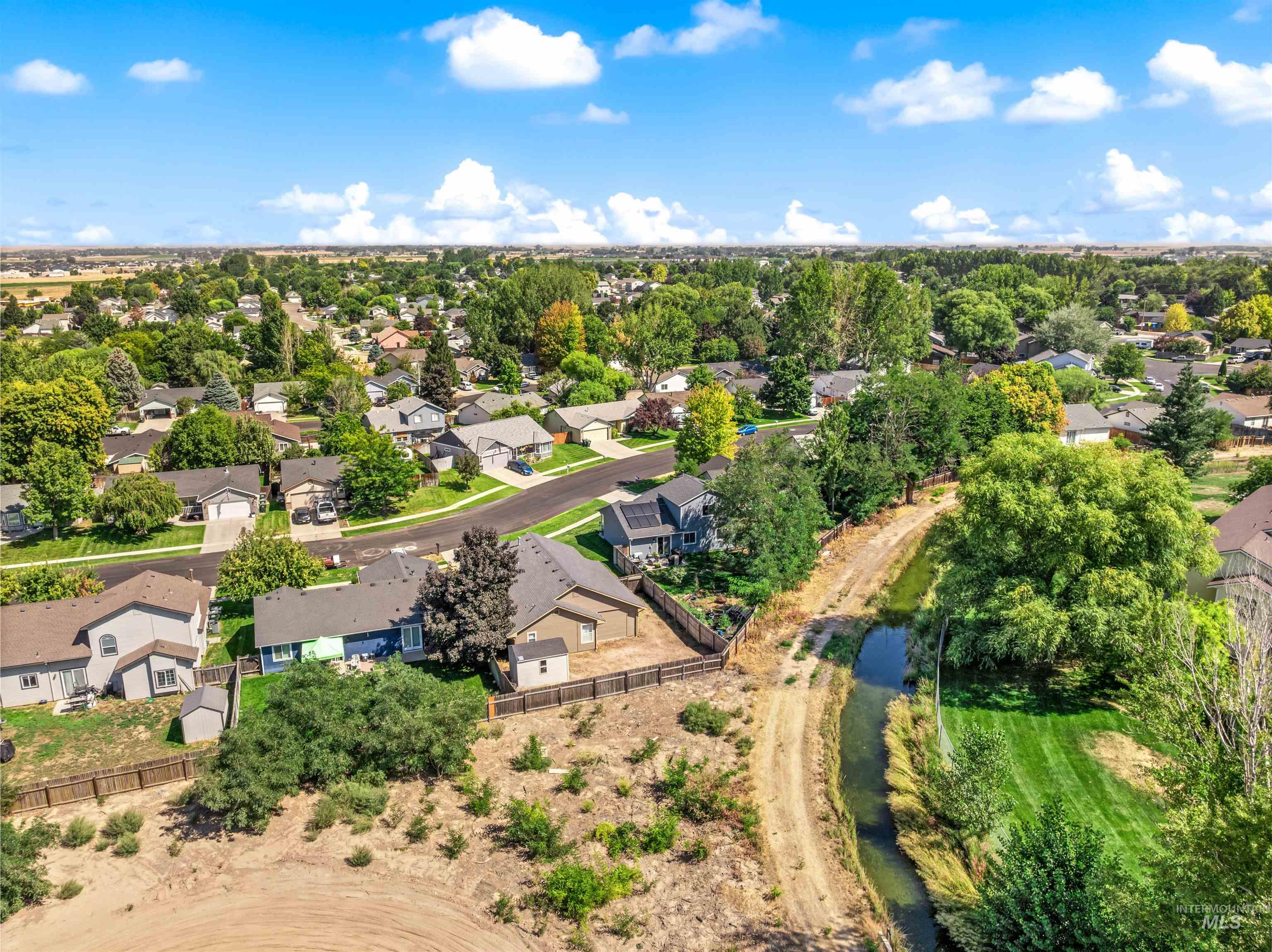677 N Shady Grove Way, Kuna, Idaho 83634, 3 Bedrooms, 2 Bathrooms, Residential For Sale, Price $325,000,MLS 98998205