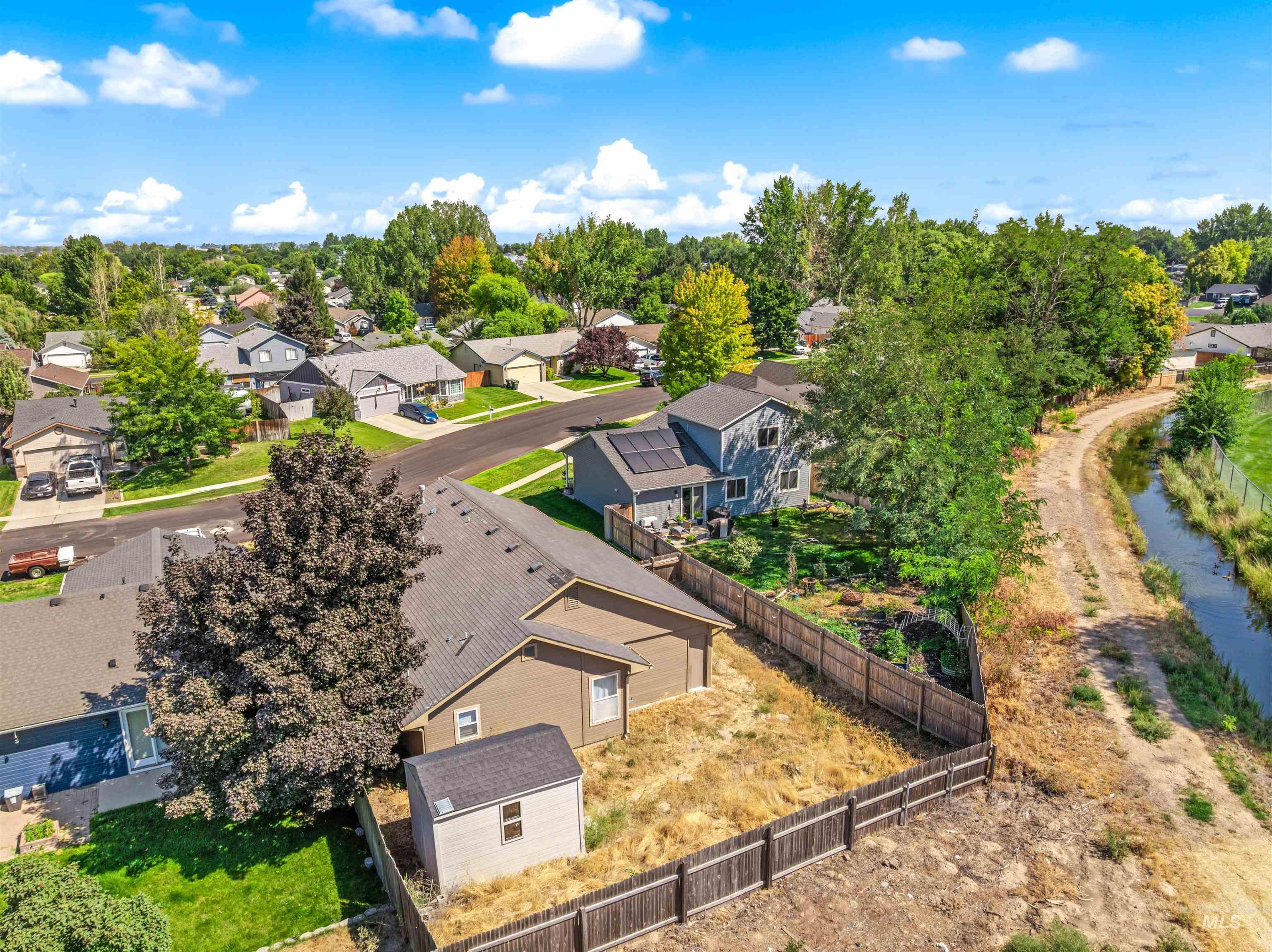 677 N Shady Grove Way, Kuna, Idaho 83634, 3 Bedrooms, 2 Bathrooms, Residential For Sale, Price $325,000,MLS 98998205
