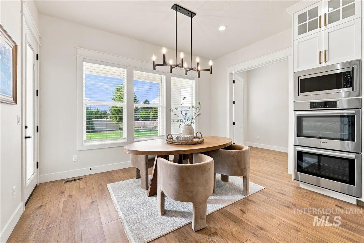 2751 N Yount Way, Eagle, Idaho 83616, 4 Bedrooms, 3.5 Bathrooms, Residential For Sale, Price $1,299,900,MLS 98998206