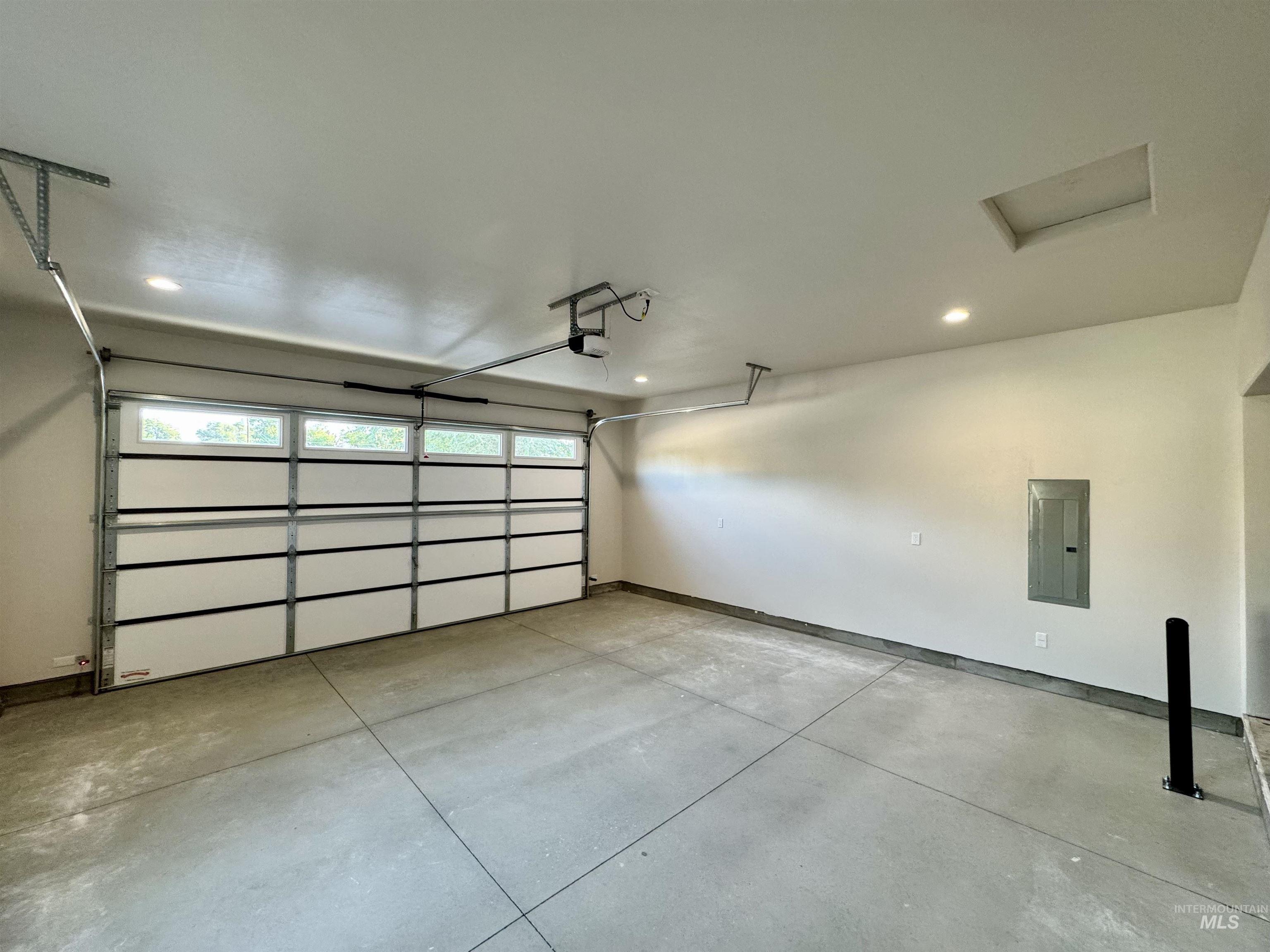 455 E C Avenue, Wendell, Idaho 83355, 3 Bedrooms, 2 Bathrooms, Residential For Sale, Price $349,500,MLS 98998209