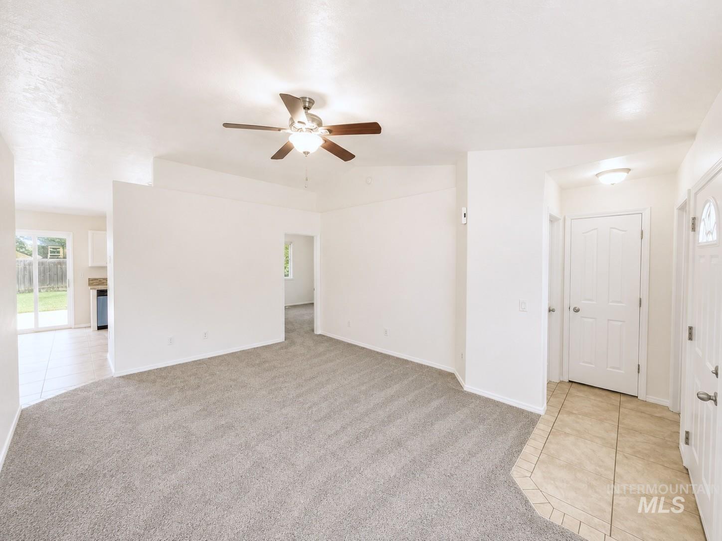 528 Pennsylvania ct, Nampa, Idaho 83686, 3 Bedrooms, 3 Bathrooms, Residential For Sale, Price $375,900,MLS 98998210