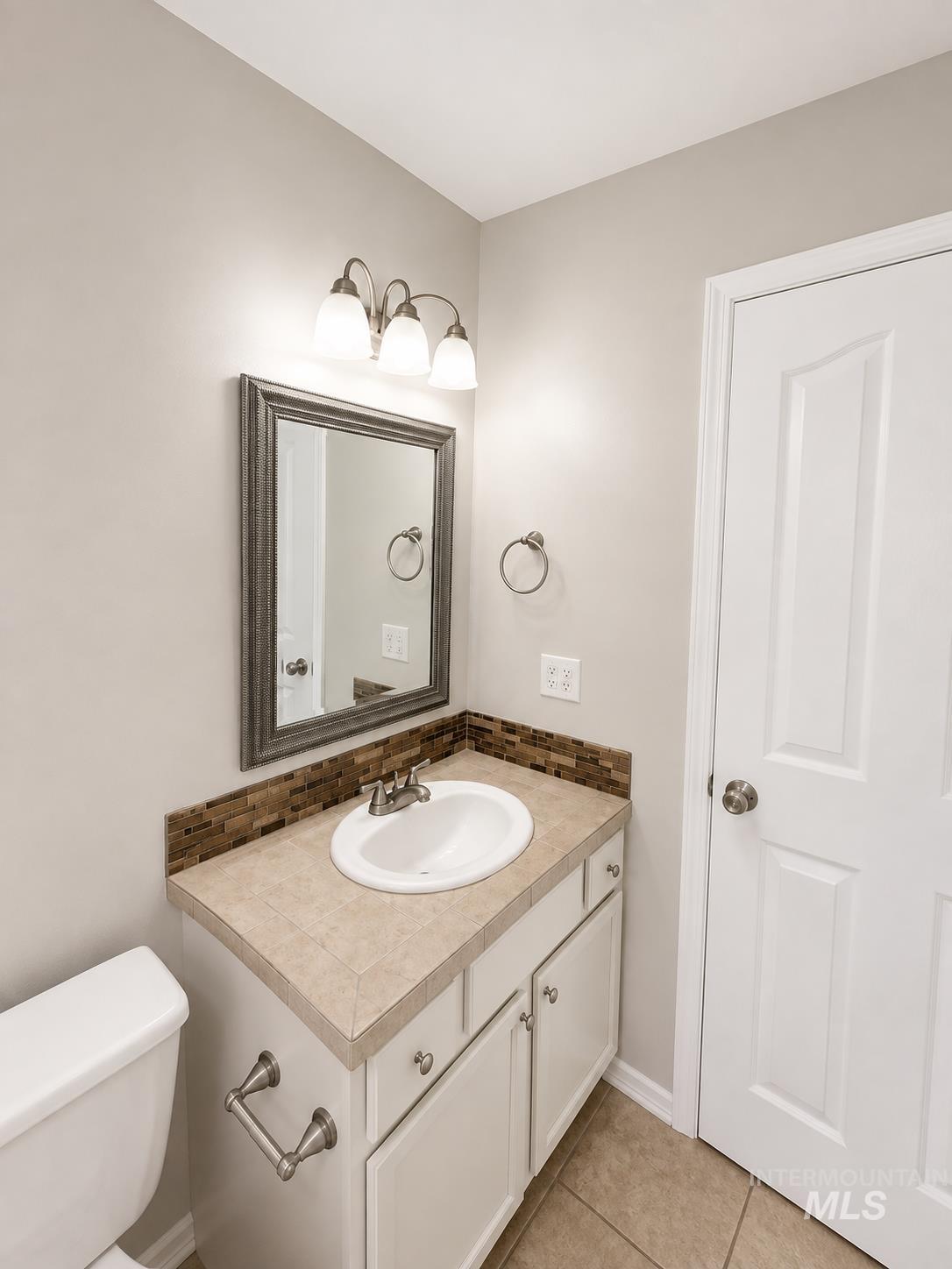 528 Pennsylvania ct, Nampa, Idaho 83686, 3 Bedrooms, 3 Bathrooms, Residential For Sale, Price $375,900,MLS 98998210