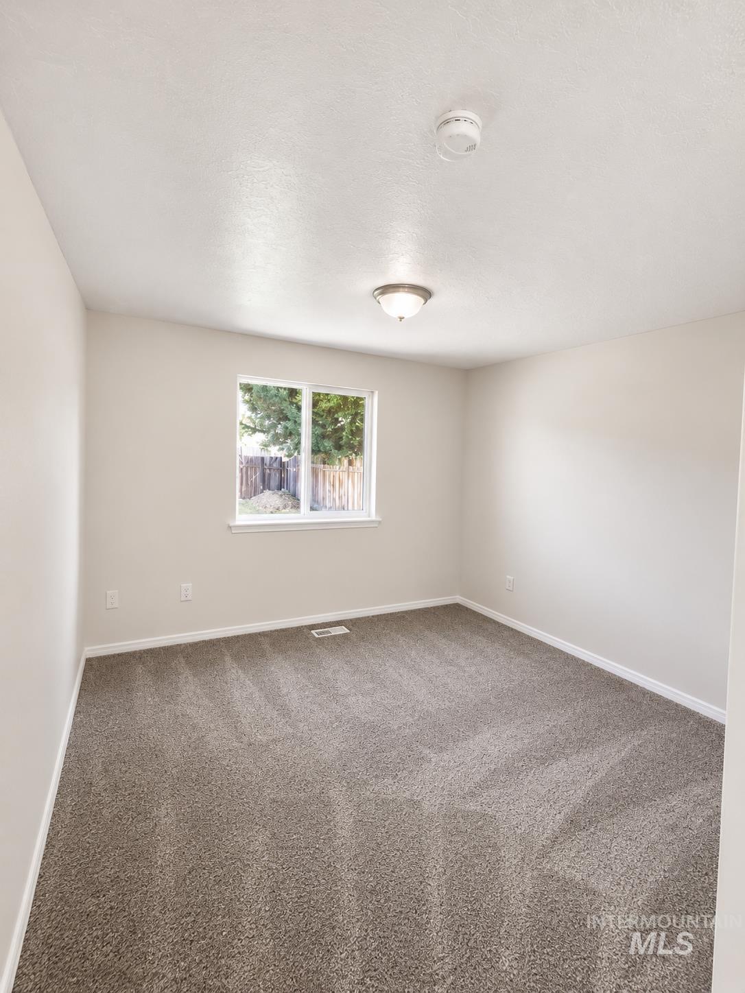 528 Pennsylvania ct, Nampa, Idaho 83686, 3 Bedrooms, 3 Bathrooms, Residential For Sale, Price $375,900,MLS 98998210
