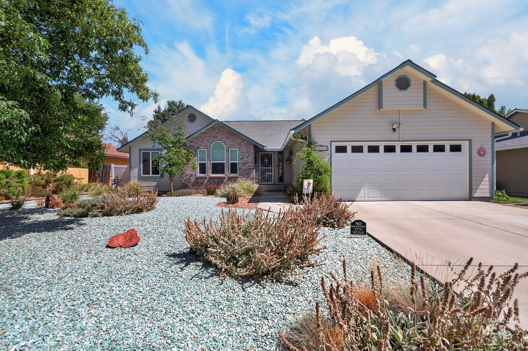 3604 N 39th St, Boise, Idaho 83703, 3 Bedrooms, 2 Bathrooms, Residential For Sale, Price $549,900,MLS 98998211