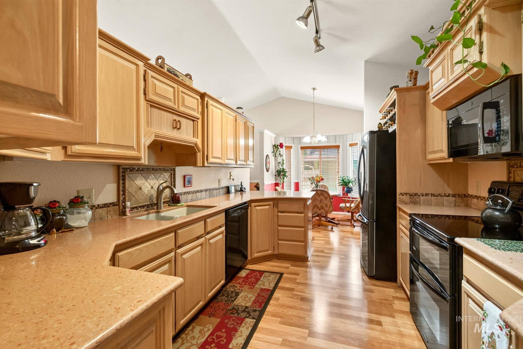 3604 N 39th St, Boise, Idaho 83703, 3 Bedrooms, 2 Bathrooms, Residential For Sale, Price $549,900,MLS 98998211