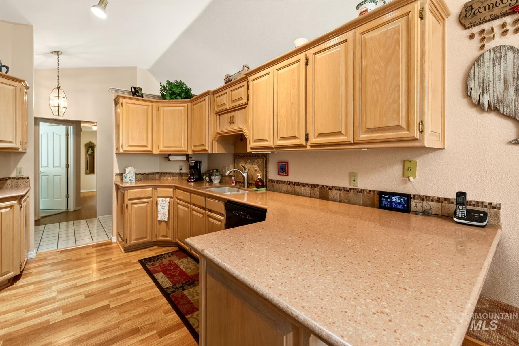 3604 N 39th St, Boise, Idaho 83703, 3 Bedrooms, 2 Bathrooms, Residential For Sale, Price $549,900,MLS 98998211