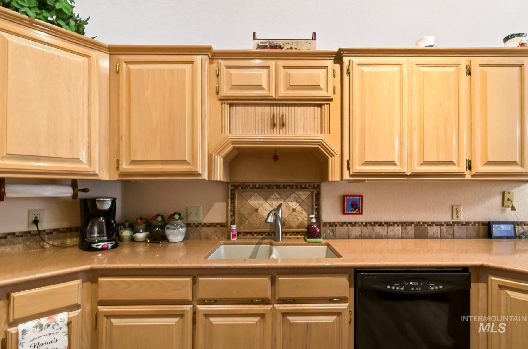 3604 N 39th St, Boise, Idaho 83703, 3 Bedrooms, 2 Bathrooms, Residential For Sale, Price $549,900,MLS 98998211