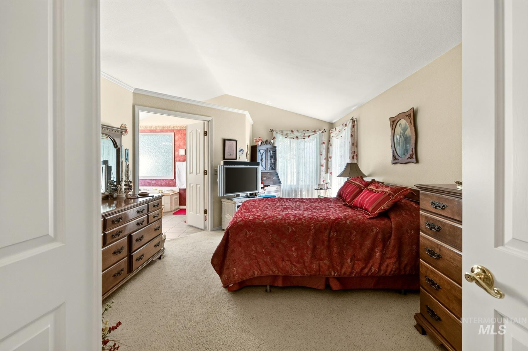 3604 N 39th St, Boise, Idaho 83703, 3 Bedrooms, 2 Bathrooms, Residential For Sale, Price $549,900,MLS 98998211