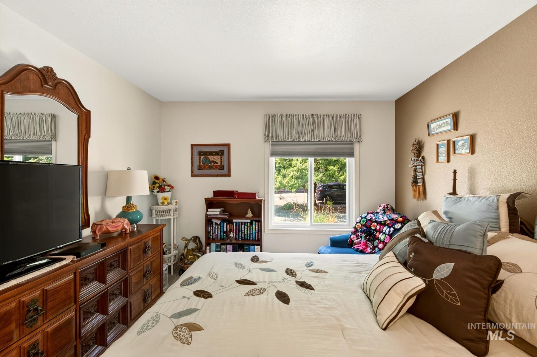 3604 N 39th St, Boise, Idaho 83703, 3 Bedrooms, 2 Bathrooms, Residential For Sale, Price $549,900,MLS 98998211