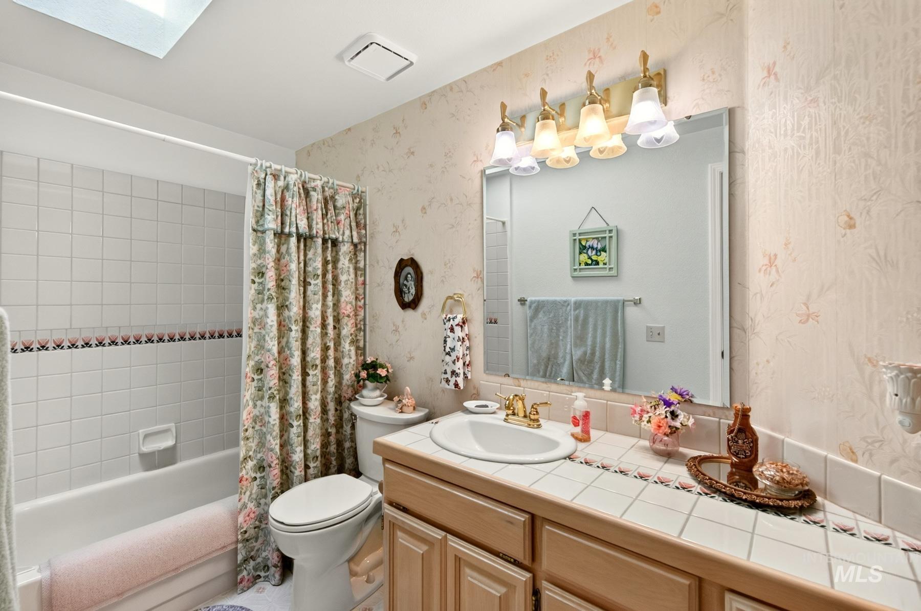 3604 N 39th St, Boise, Idaho 83703, 3 Bedrooms, 2 Bathrooms, Residential For Sale, Price $549,900,MLS 98998211