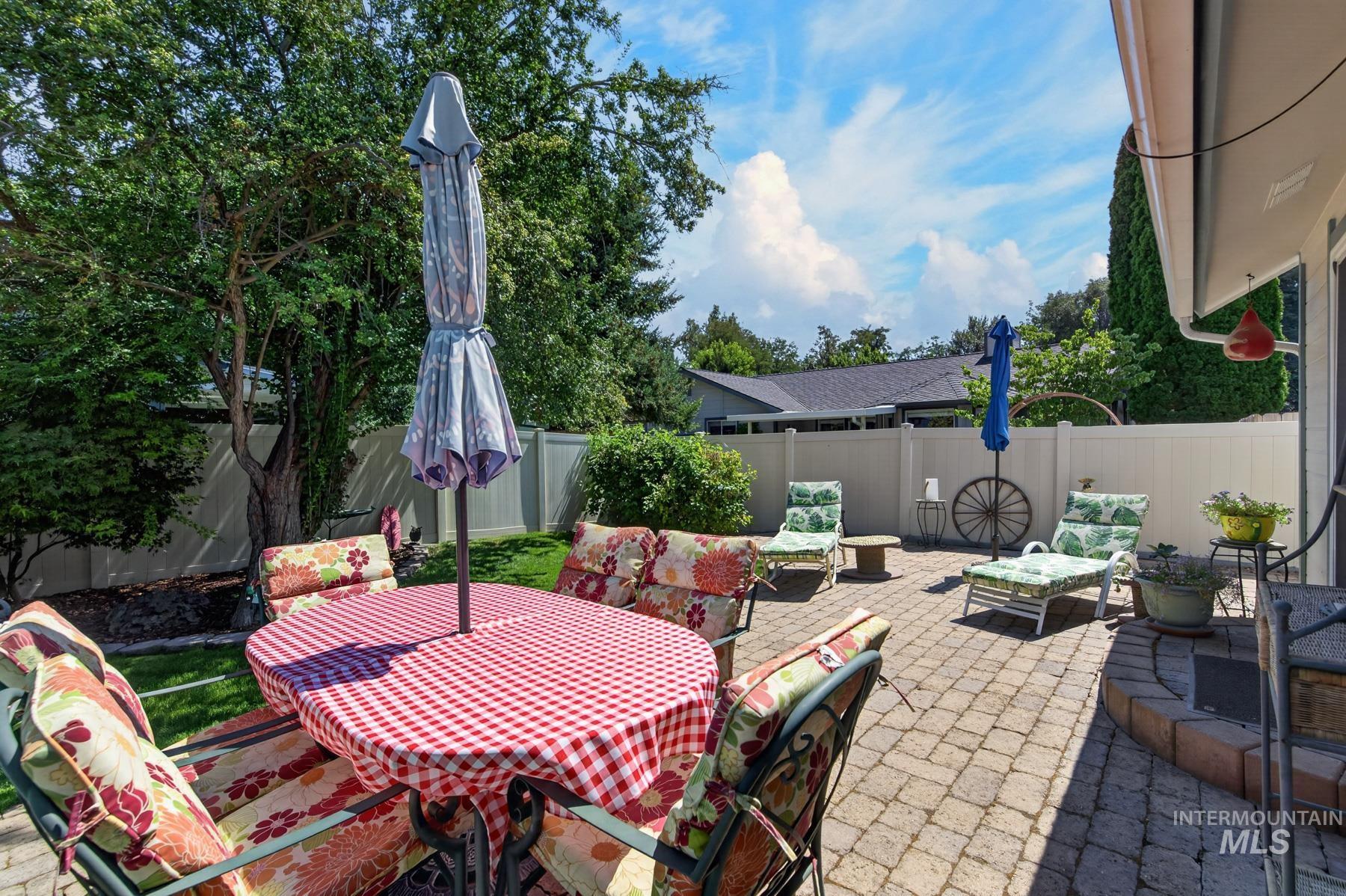 3604 N 39th St, Boise, Idaho 83703, 3 Bedrooms, 2 Bathrooms, Residential For Sale, Price $549,900,MLS 98998211