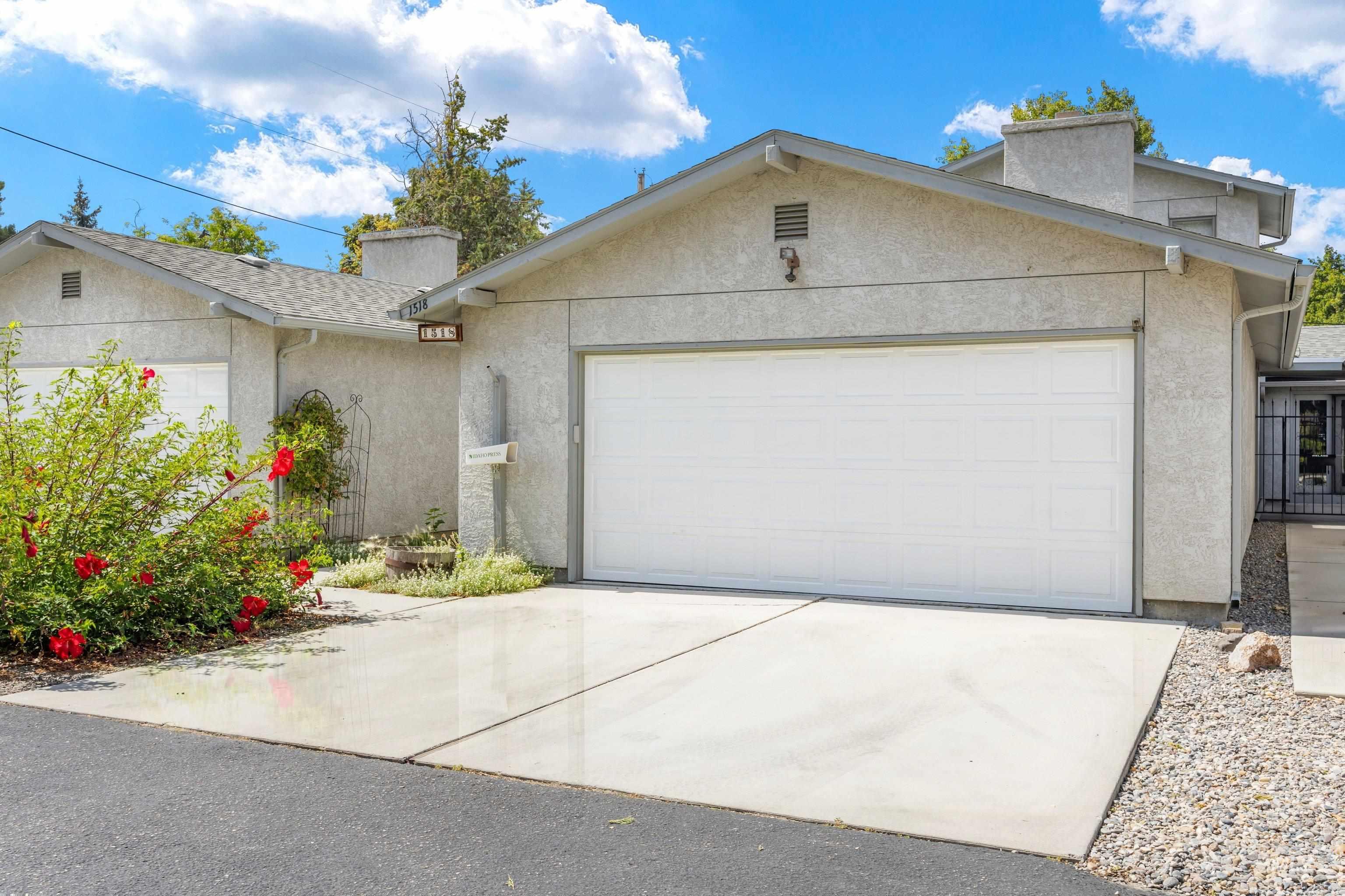 1518 S Kimball Ave, Caldwell, Idaho 83605, 3 Bedrooms, 2 Bathrooms, Residential For Sale, Price $310,000,MLS 98998215