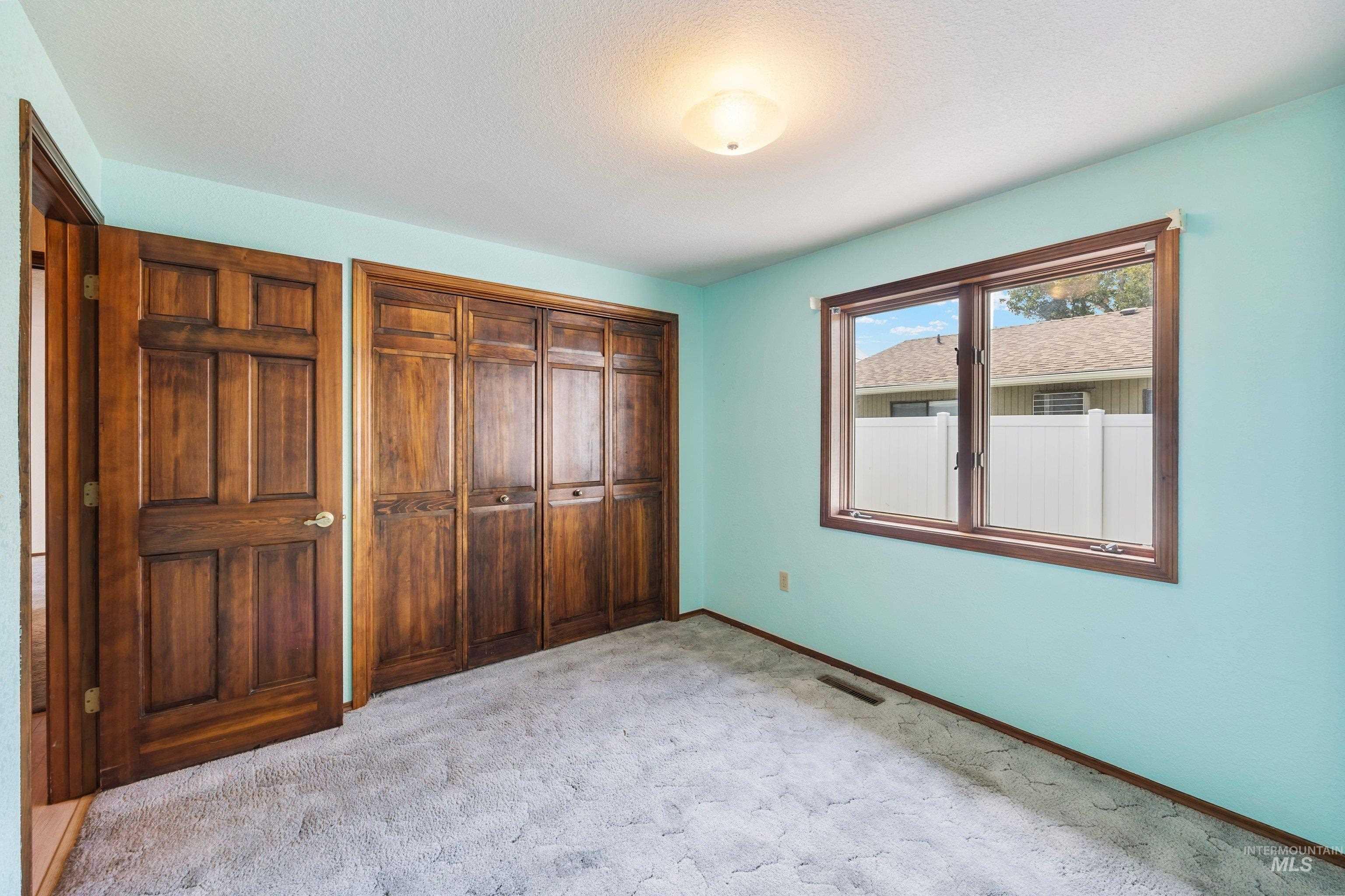 1518 S Kimball Ave, Caldwell, Idaho 83605, 3 Bedrooms, 2 Bathrooms, Residential For Sale, Price $310,000,MLS 98998215
