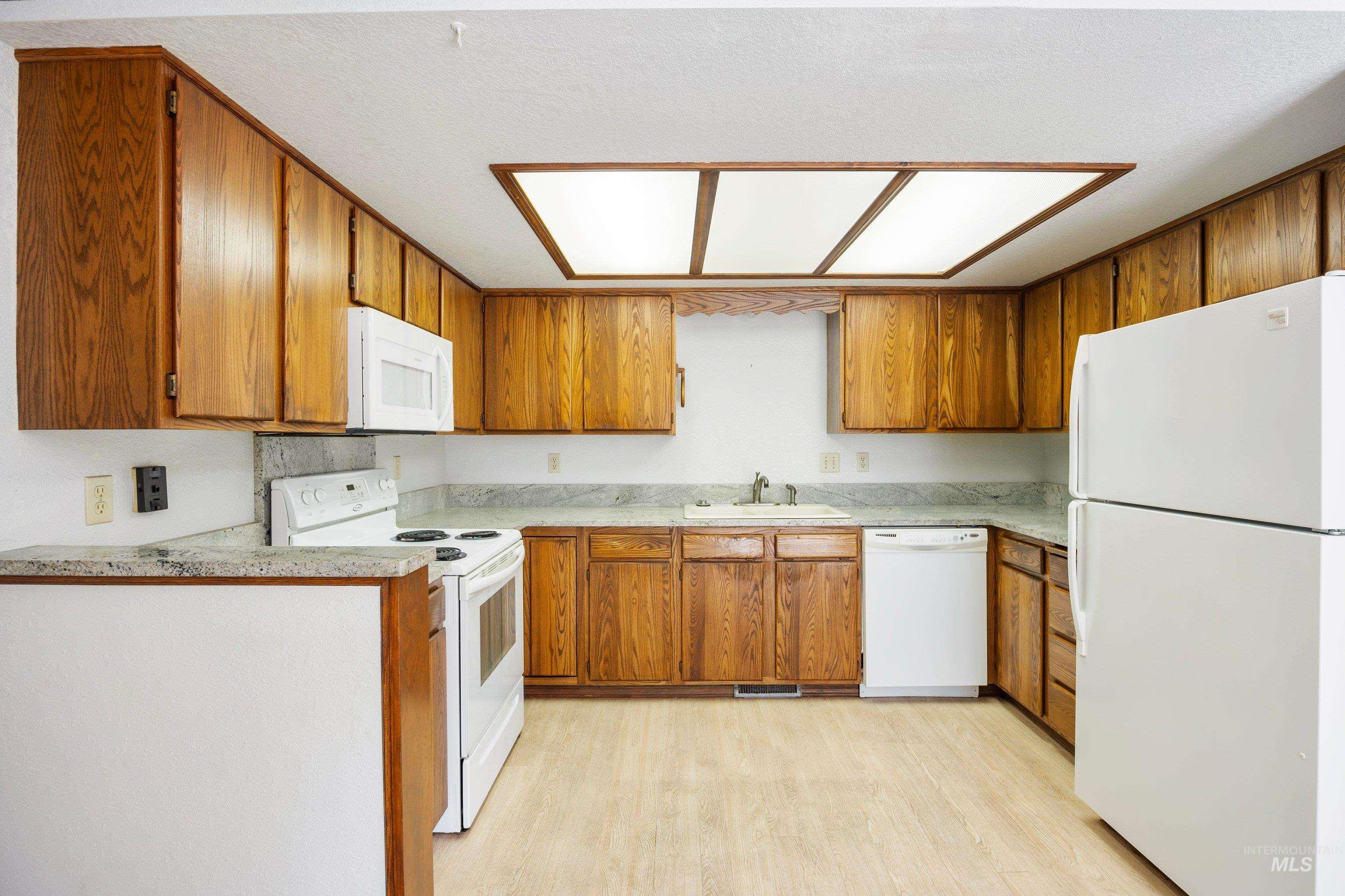 1518 S Kimball Ave, Caldwell, Idaho 83605, 3 Bedrooms, 2 Bathrooms, Residential For Sale, Price $310,000,MLS 98998215
