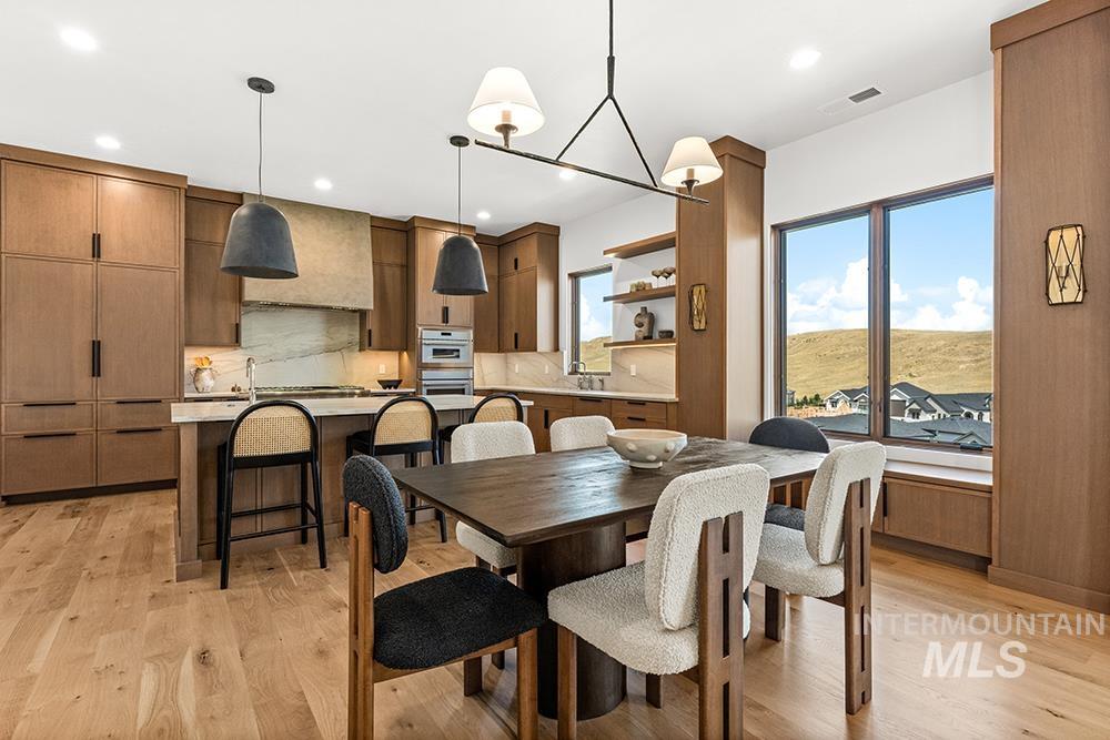 7110 N Cairnhill Way, Eagle, Idaho 83616, 5 Bedrooms, 5 Bathrooms, Residential For Sale, Price $2,250,000,MLS 98998217