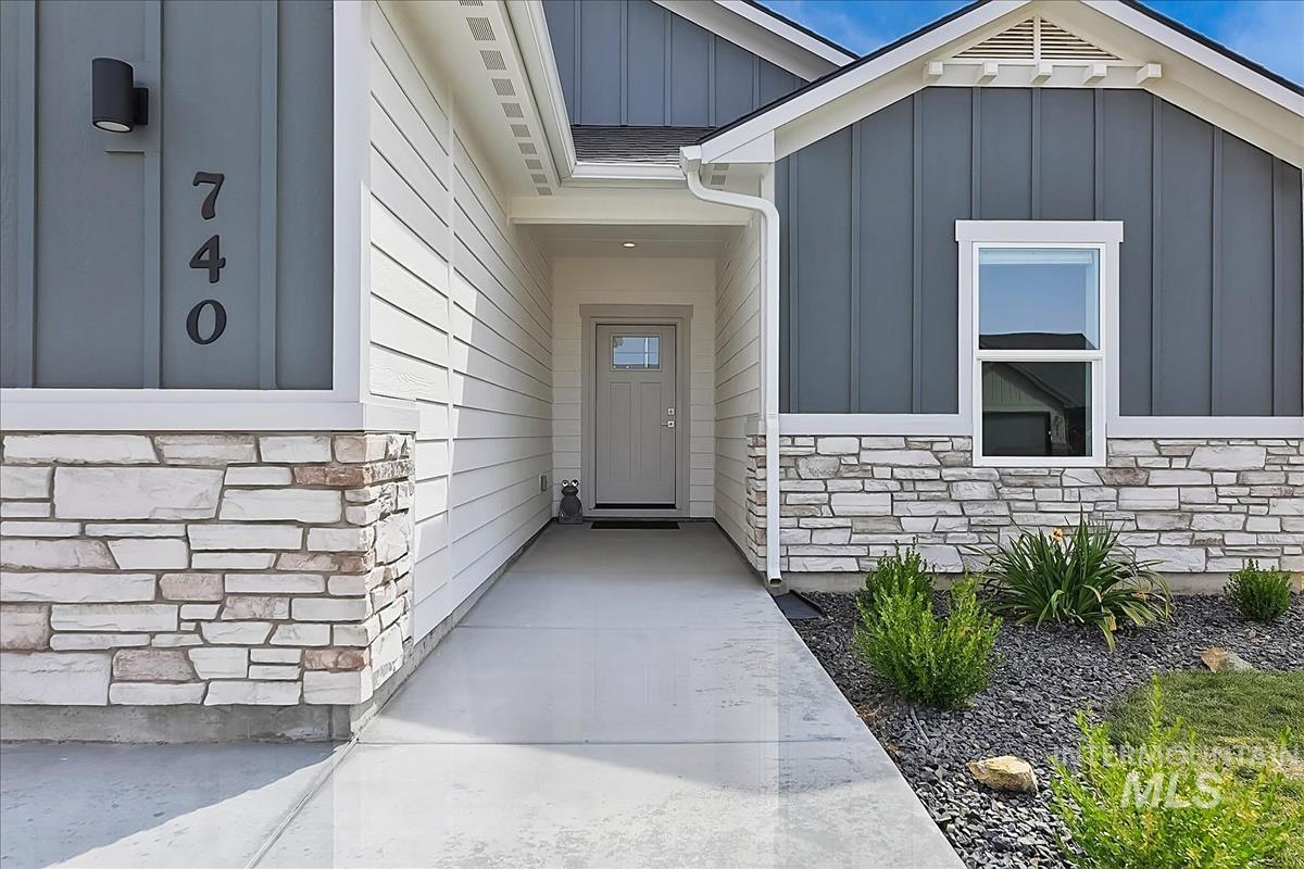 740 Sawgrass Court, Payette, Idaho 83661, 3 Bedrooms, 2 Bathrooms, Residential For Sale, Price $375,000,MLS 98998218