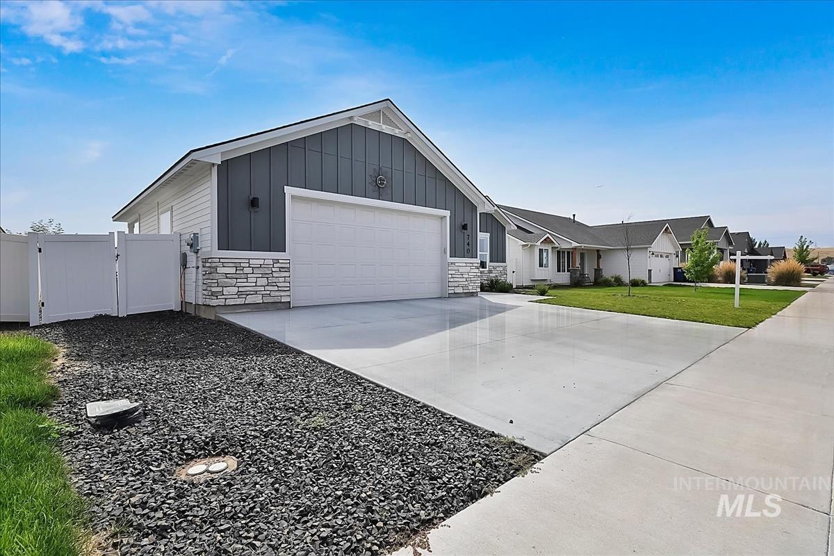 740 Sawgrass Court, Payette, Idaho 83661, 3 Bedrooms, 2 Bathrooms, Residential For Sale, Price $375,000,MLS 98998218