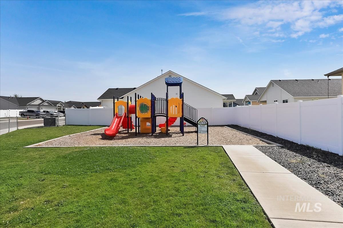 740 Sawgrass Court, Payette, Idaho 83661, 3 Bedrooms, 2 Bathrooms, Residential For Sale, Price $375,000,MLS 98998218