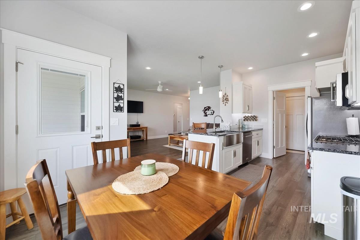 740 Sawgrass Court, Payette, Idaho 83661, 3 Bedrooms, 2 Bathrooms, Residential For Sale, Price $375,000,MLS 98998218