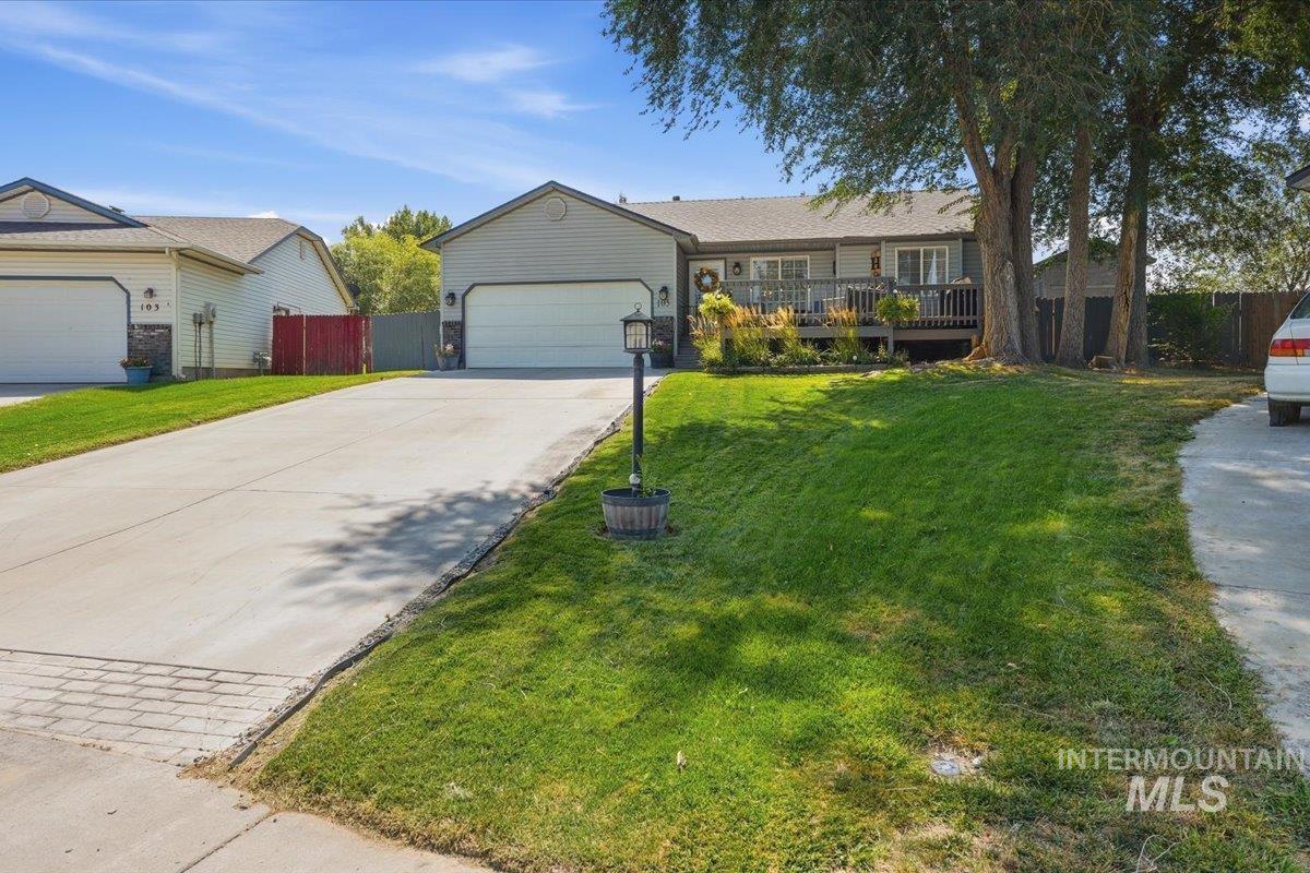 105 Silver Sage Pl, Homedale, Idaho 83628, 4 Bedrooms, 2.5 Bathrooms, Residential For Sale, Price $479,900,MLS 98998219