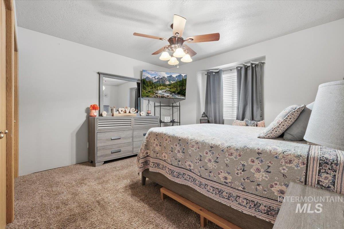 105 Silver Sage Pl, Homedale, Idaho 83628, 4 Bedrooms, 2.5 Bathrooms, Residential For Sale, Price $479,900,MLS 98998219