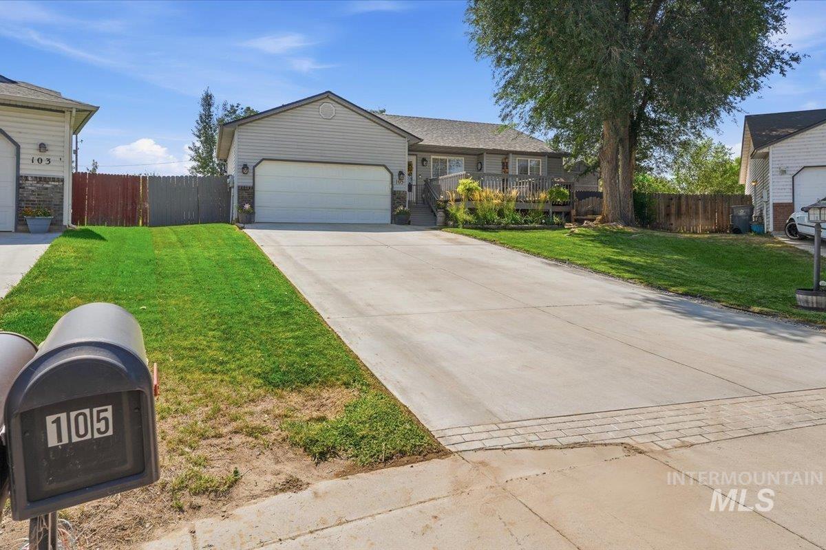 105 Silver Sage Pl, Homedale, Idaho 83628, 4 Bedrooms, 2.5 Bathrooms, Residential For Sale, Price $479,900,MLS 98998219
