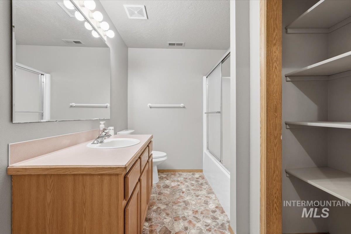 105 Silver Sage Pl, Homedale, Idaho 83628, 4 Bedrooms, 2.5 Bathrooms, Residential For Sale, Price $479,900,MLS 98998219