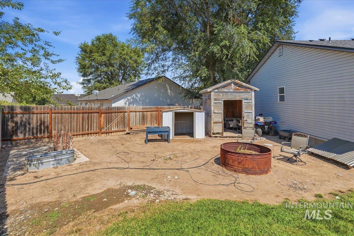 105 Silver Sage Pl, Homedale, Idaho 83628, 4 Bedrooms, 2.5 Bathrooms, Residential For Sale, Price $479,900,MLS 98998219