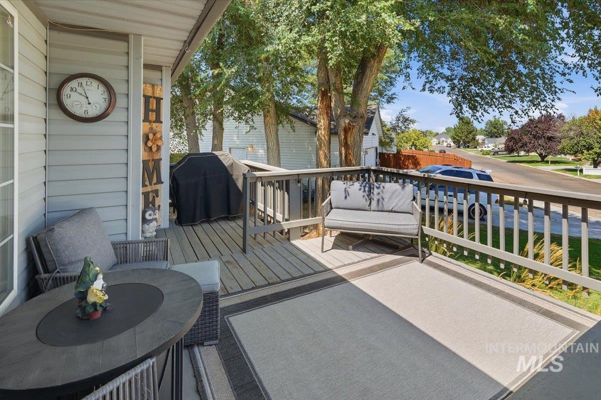 105 Silver Sage Pl, Homedale, Idaho 83628, 4 Bedrooms, 2.5 Bathrooms, Residential For Sale, Price $479,900,MLS 98998219