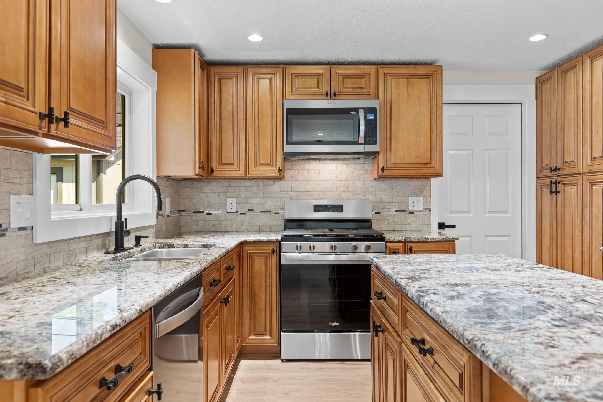 1675 S Country Terrace Way, Meridian, Idaho 83642, 4 Bedrooms, 3 Bathrooms, Residential For Sale, Price $599,900,MLS 98998220