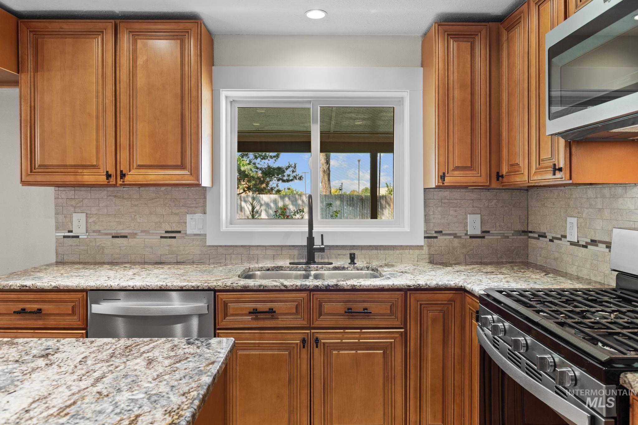 1675 S Country Terrace Way, Meridian, Idaho 83642, 4 Bedrooms, 3 Bathrooms, Residential For Sale, Price $599,900,MLS 98998220