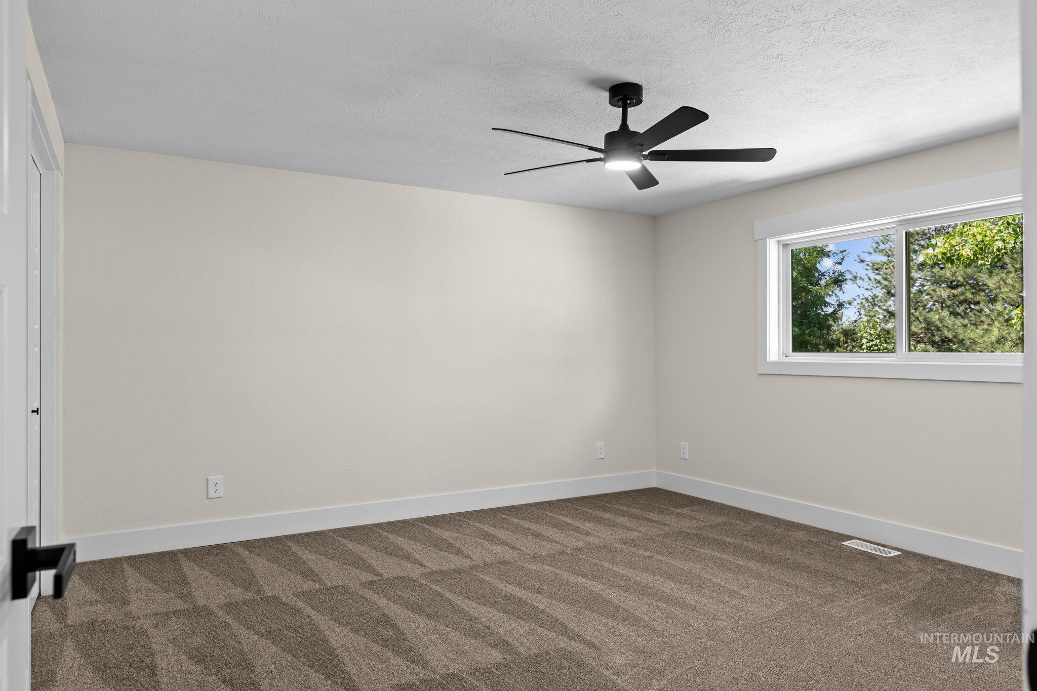 1675 S Country Terrace Way, Meridian, Idaho 83642, 4 Bedrooms, 3 Bathrooms, Residential For Sale, Price $599,900,MLS 98998220