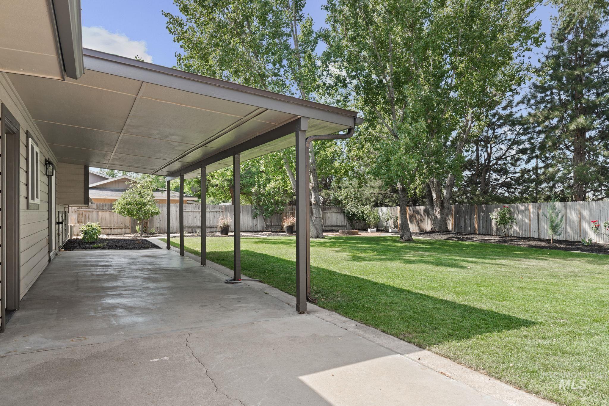 1675 S Country Terrace Way, Meridian, Idaho 83642, 4 Bedrooms, 3 Bathrooms, Residential For Sale, Price $599,900,MLS 98998220