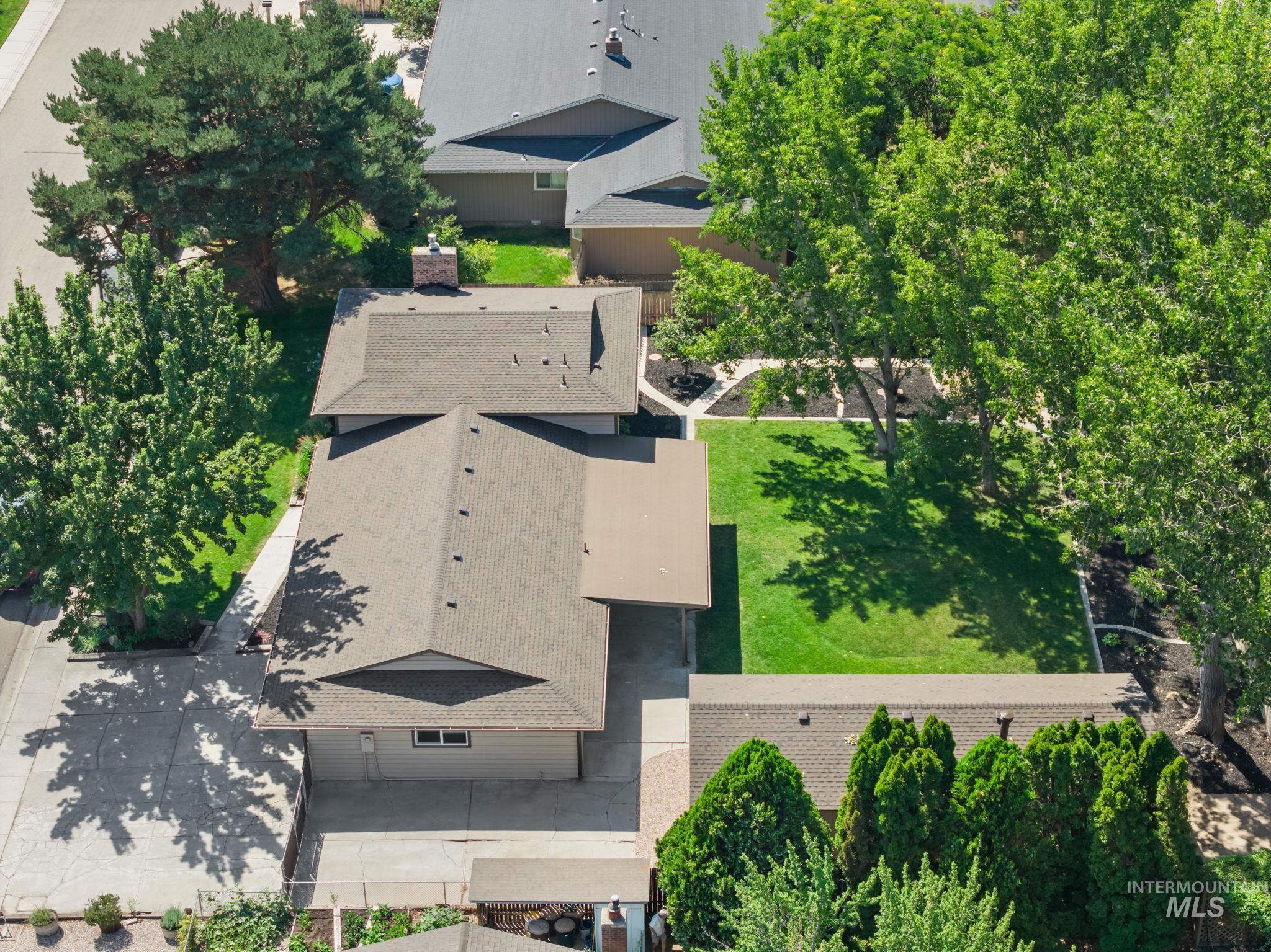 1675 S Country Terrace Way, Meridian, Idaho 83642, 4 Bedrooms, 3 Bathrooms, Residential For Sale, Price $599,900,MLS 98998220