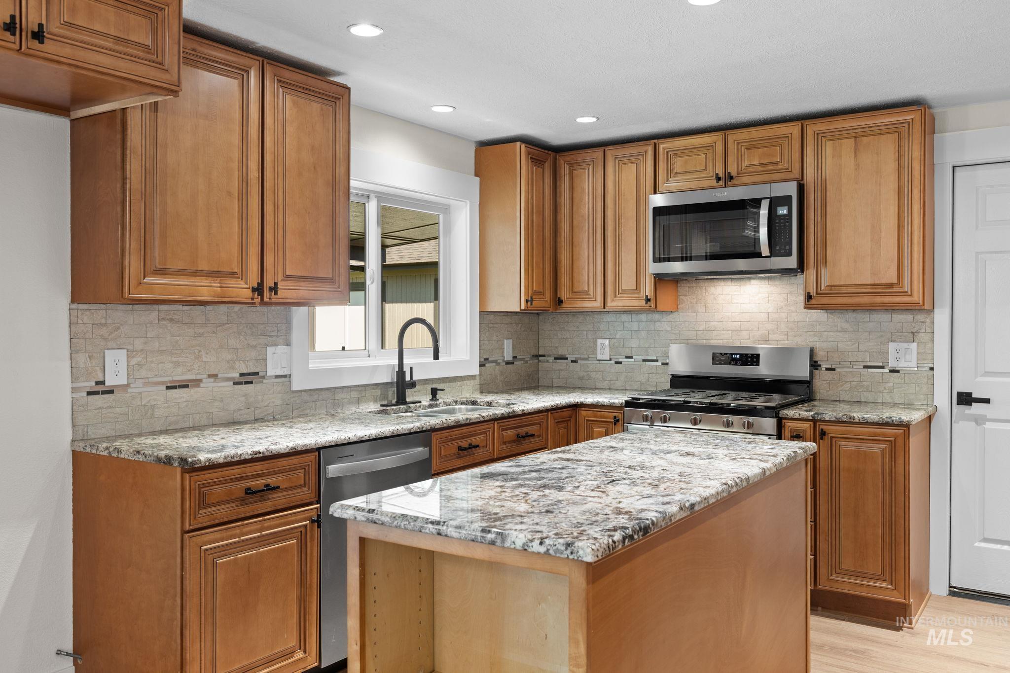 1675 S Country Terrace Way, Meridian, Idaho 83642, 4 Bedrooms, 3 Bathrooms, Residential For Sale, Price $599,900,MLS 98998220