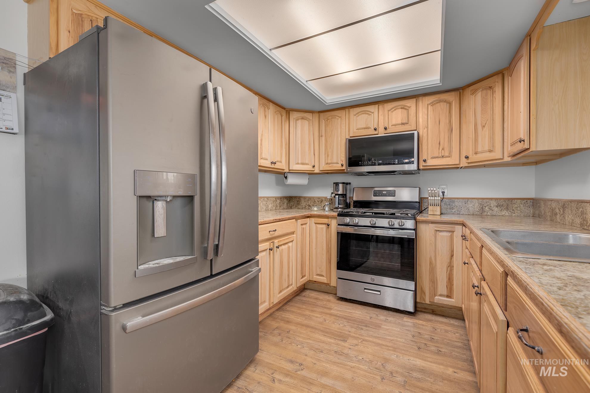 692 15th St, Vale, Oregon 97918, 3 Bedrooms, 2 Bathrooms, Residential For Sale, Price $389,000, 98998221