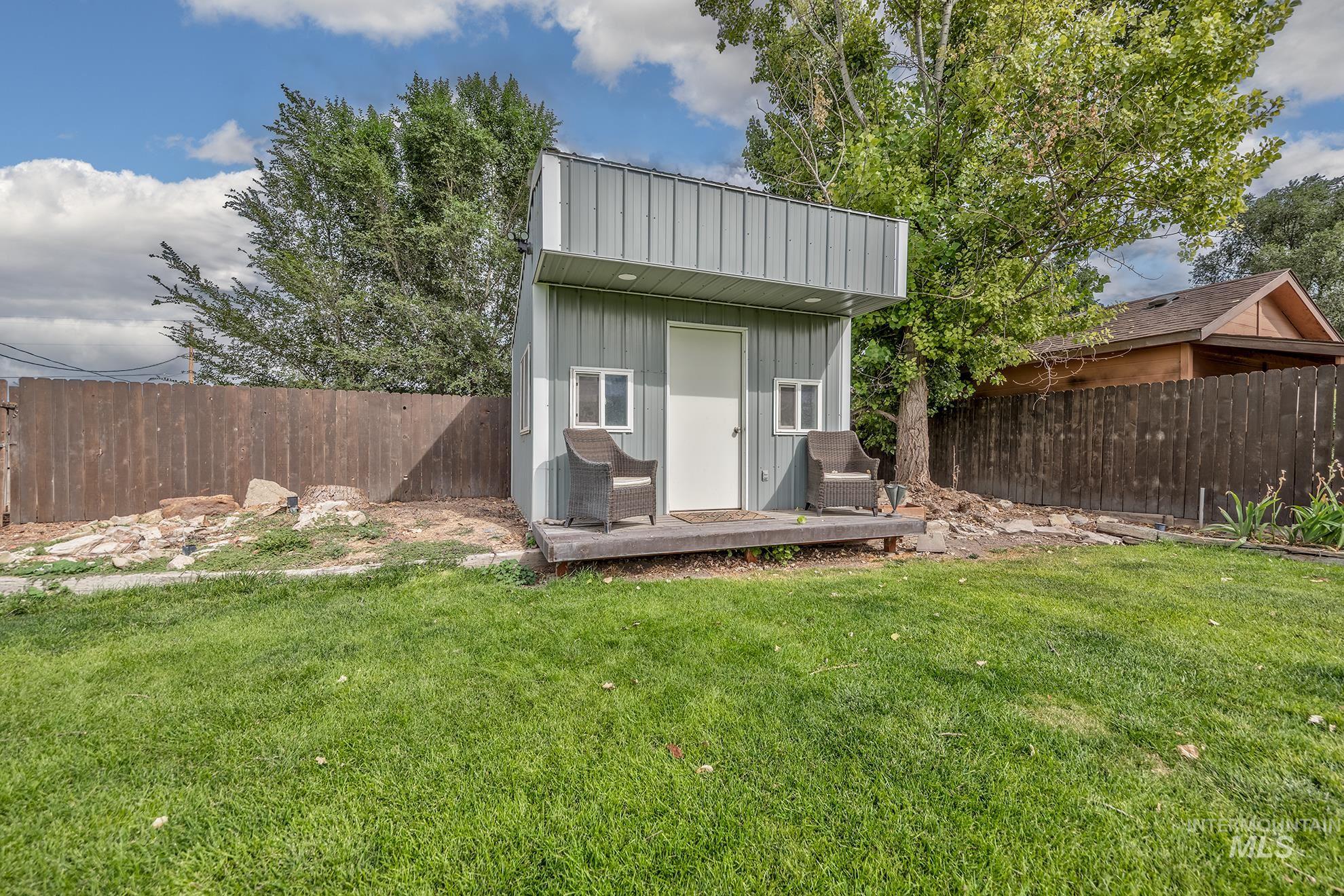 692 15th St, Vale, Oregon 97918, 3 Bedrooms, 2 Bathrooms, Residential For Sale, Price $389,000, 98998221